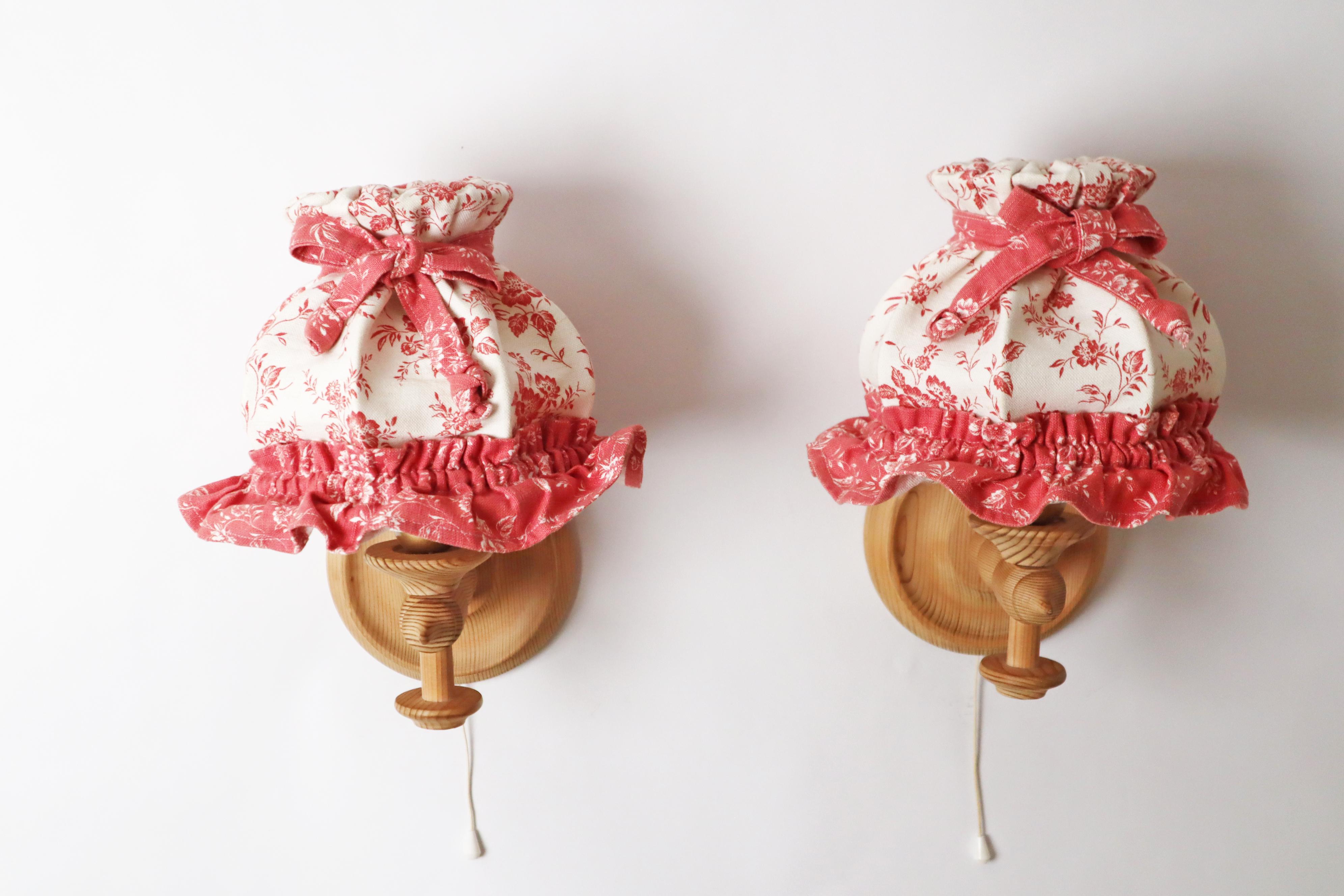 Pair of Swedish Wall Lamps Made of Pinewood and Floral Textile Shade For Sale 4