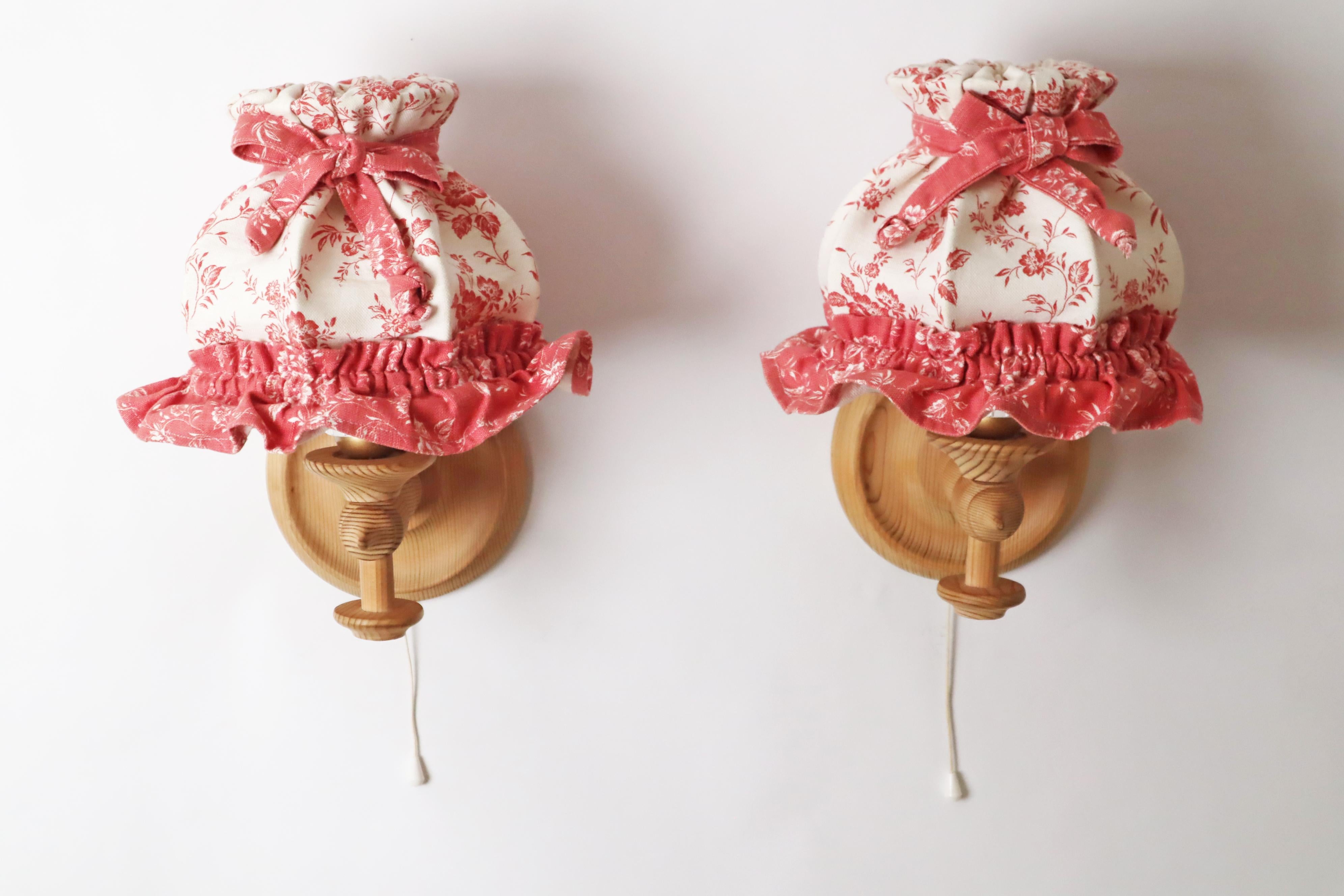 Pair of Swedish Wall Lamps Made of Pinewood and Floral Textile Shade For Sale 9