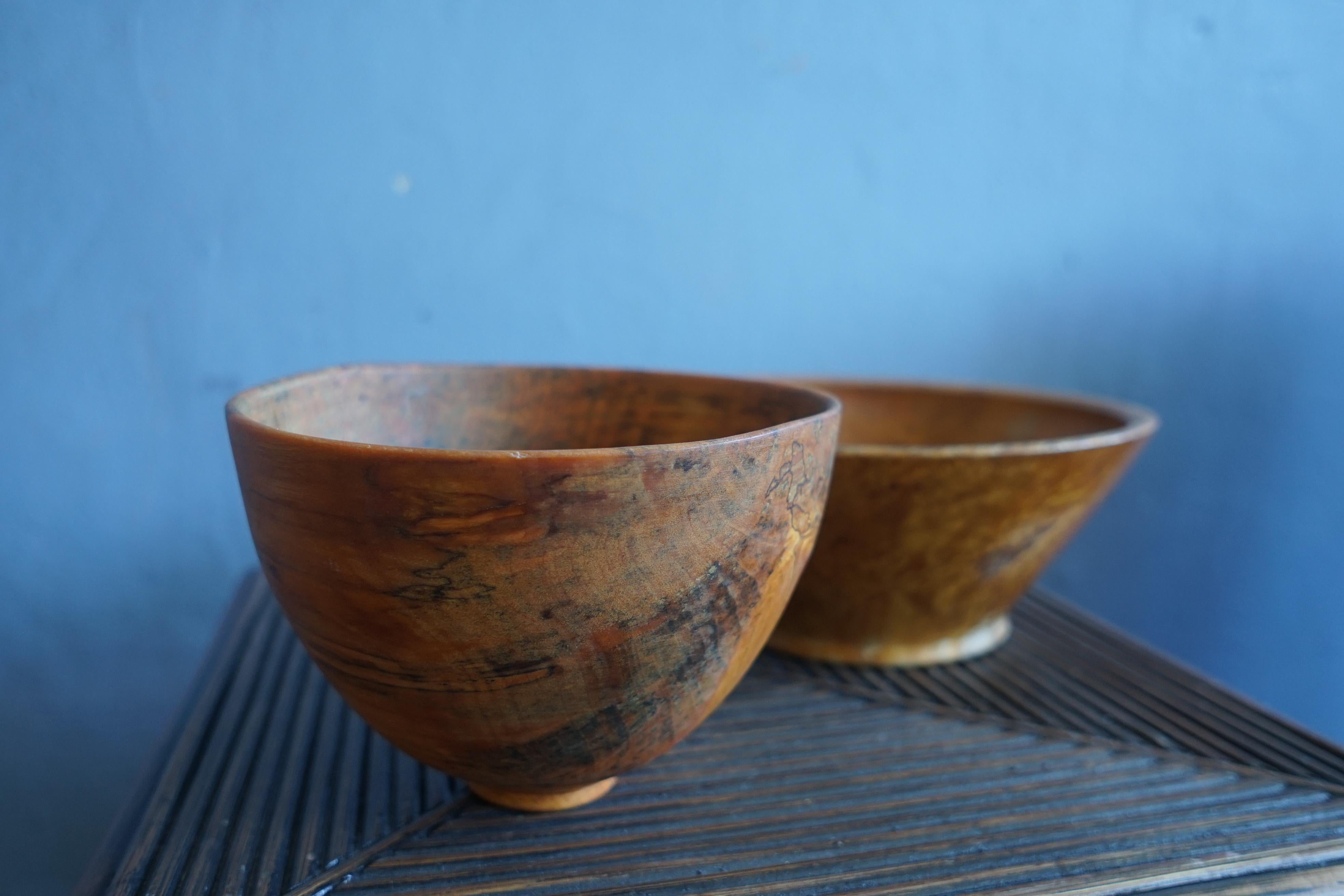 Scandinavian Modern Pair of Swedish Wooden Bowls in BirdsEye Maple, 1940s For Sale