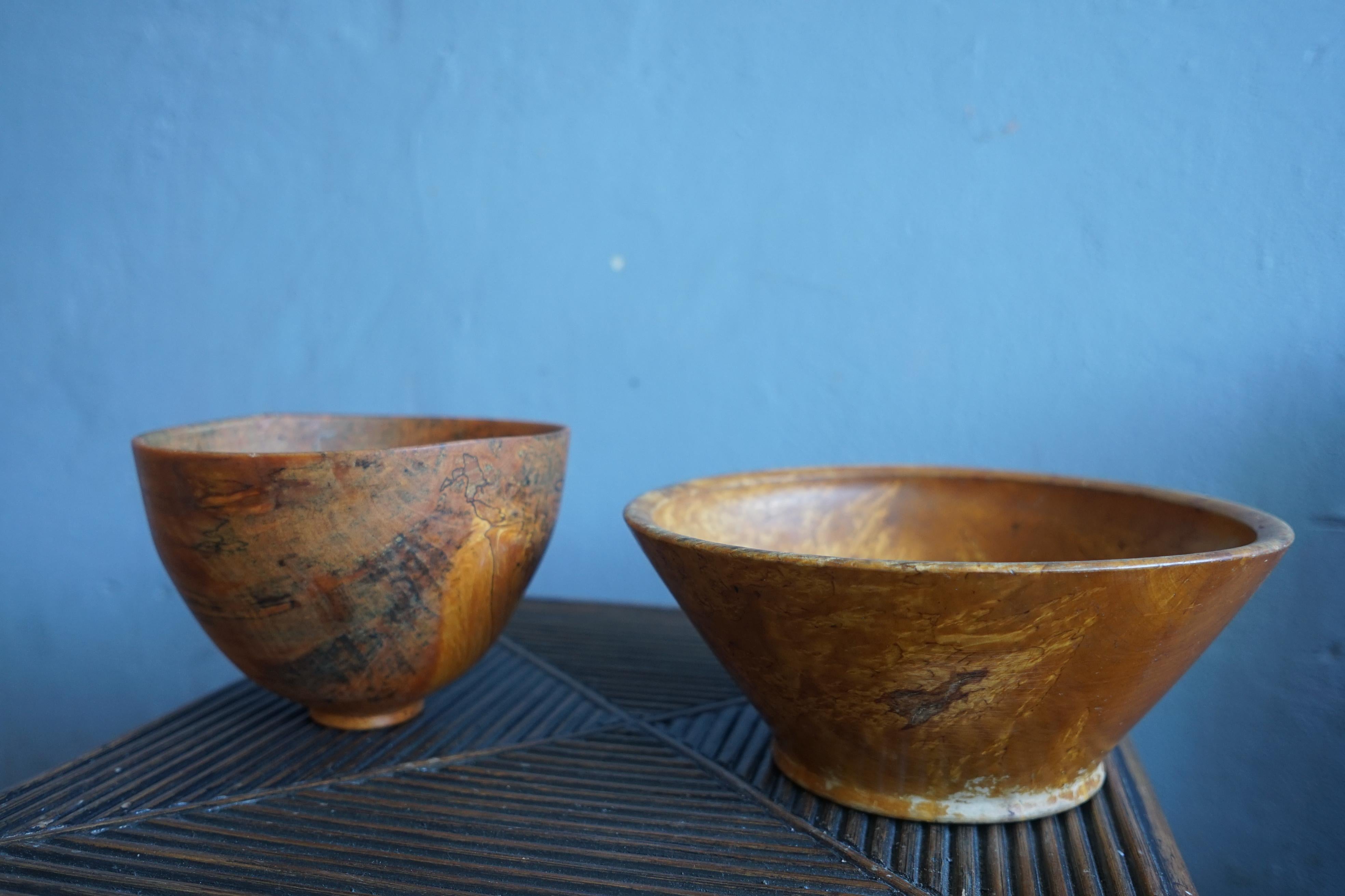 Pair of Swedish Wooden Bowls in BirdsEye Maple, 1940s In Good Condition For Sale In Valby, 84