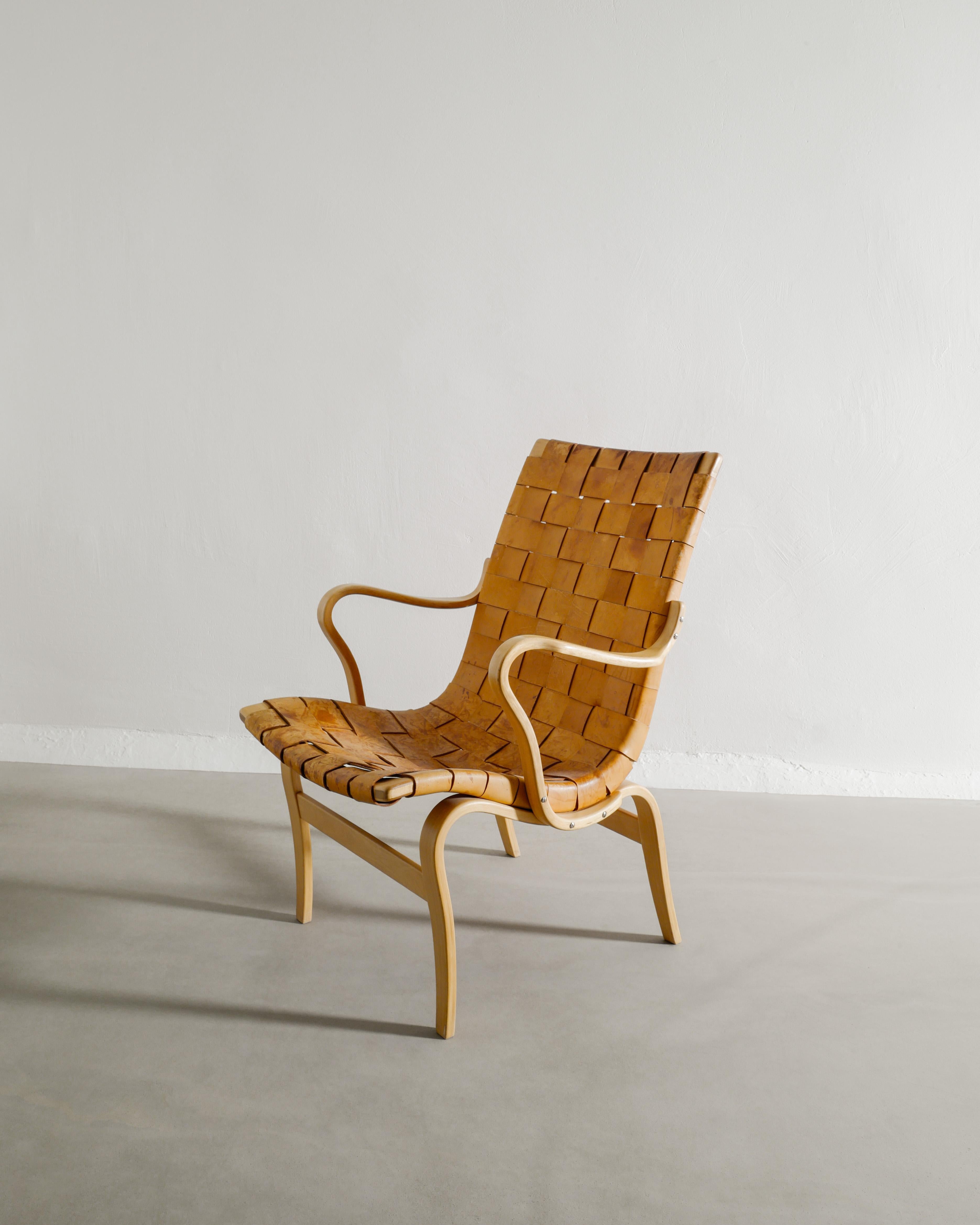 Pair of Swedish Wooden Eva Armchairs in Birch & Leather by Bruno Mathsson 1970s In Good Condition For Sale In Stockholm, SE
