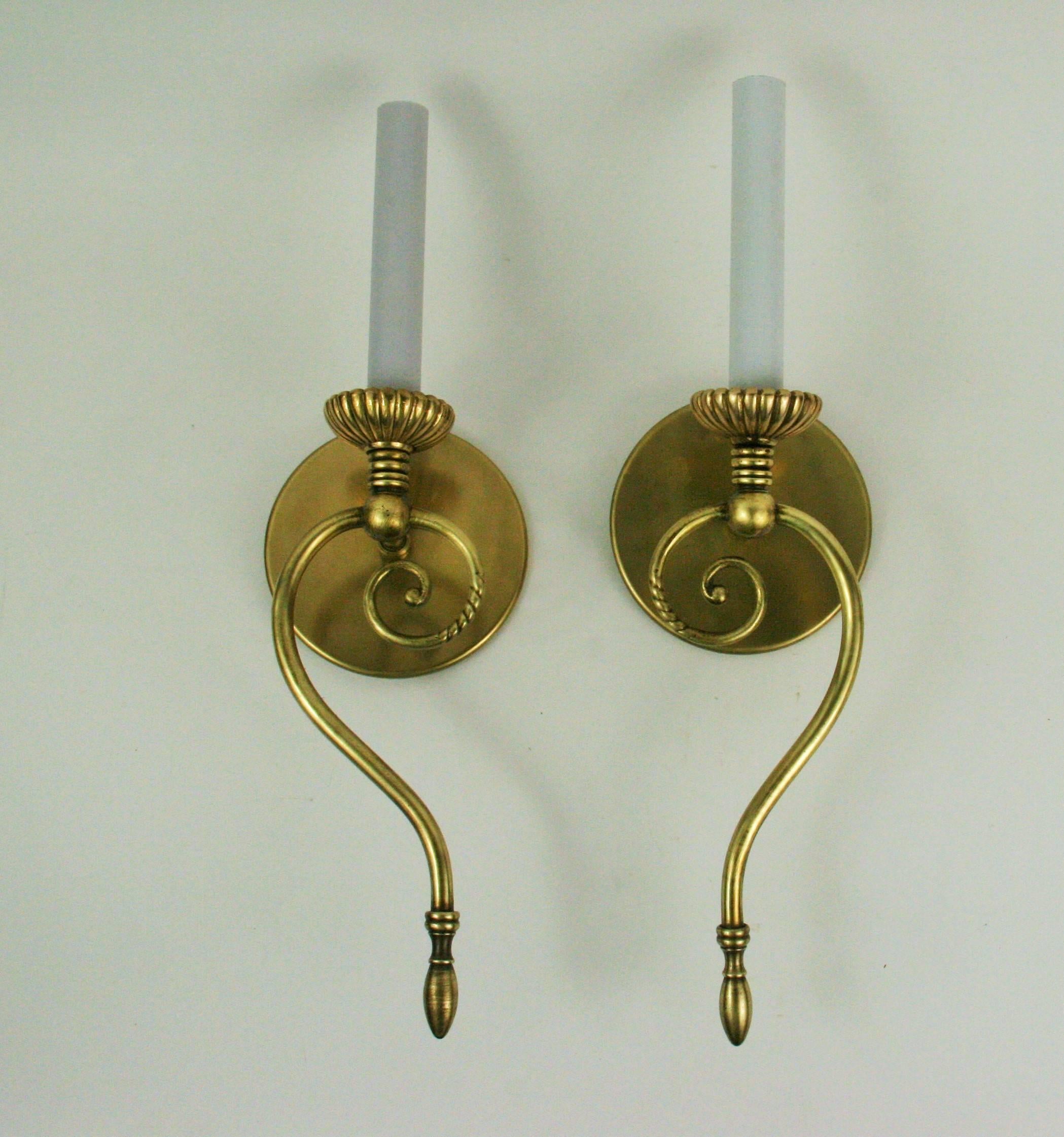 Pair of Swirled Brass Nautical  Sconce In Good Condition In Douglas Manor, NY