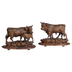 Antique Pair of Swiss 19th Century Carved Wooden Cattle Attributed to Johann Huggler