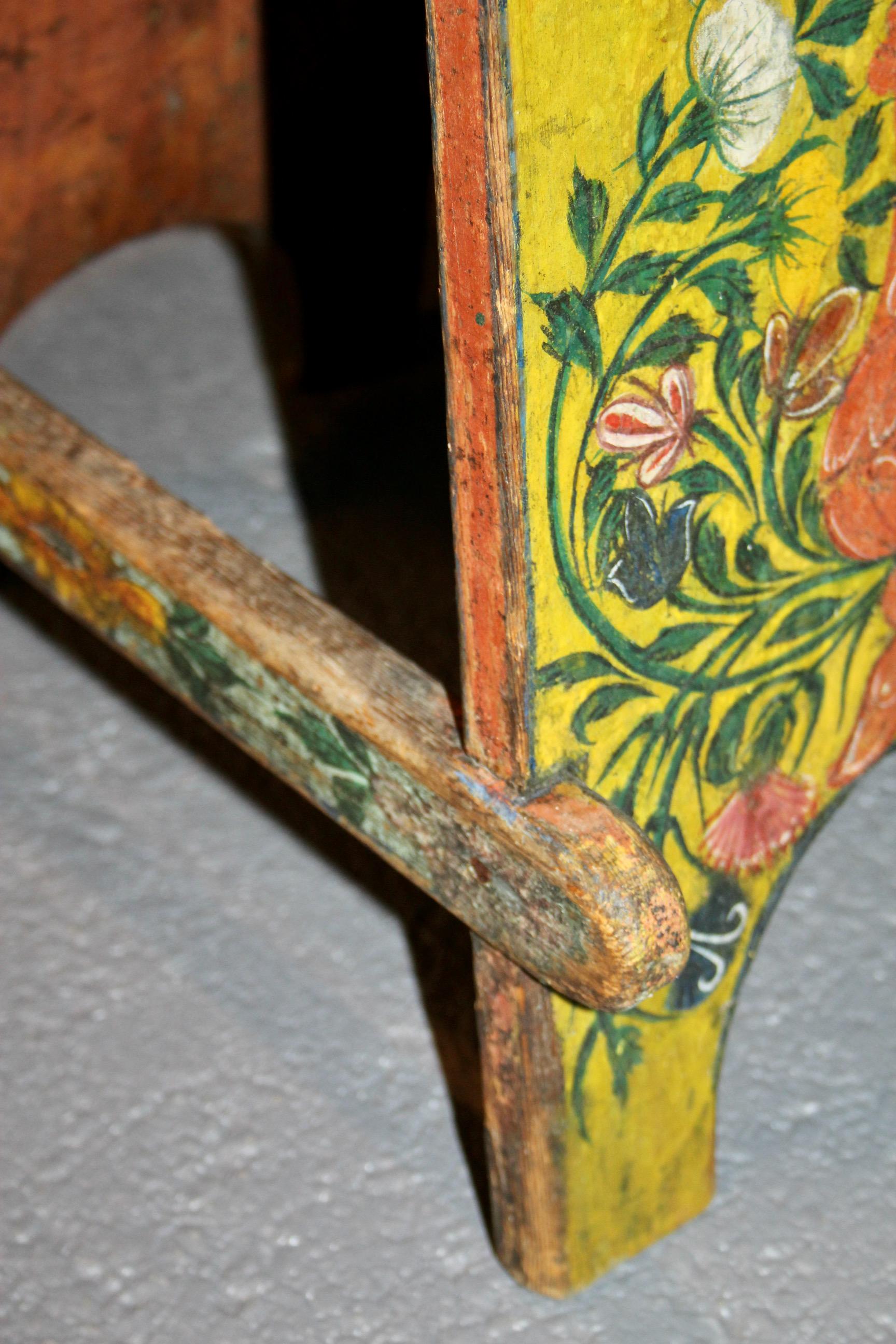 Paar bemalte Hocker von Schweizer Alpen im Zustand „Gut“ im Angebot in grand Lancy, CH