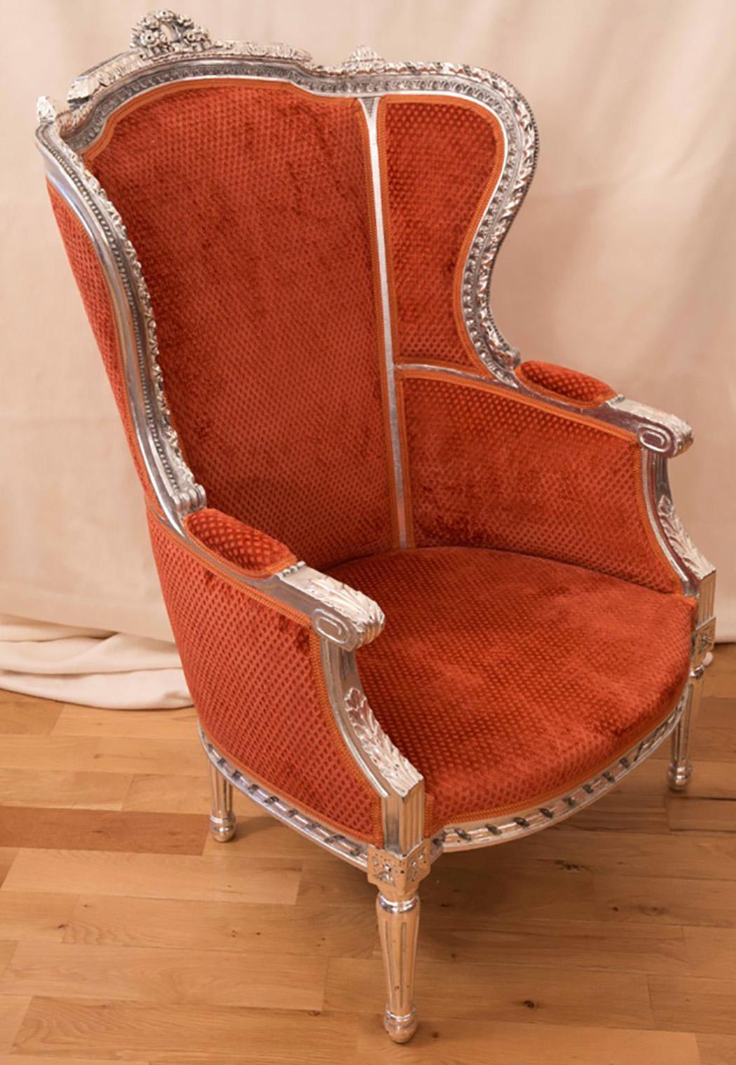 Paar Schweizer, französische Sessel, Louis XV.-Stil, Rokoko, versilbert, braun-rot (Leinen) im Angebot