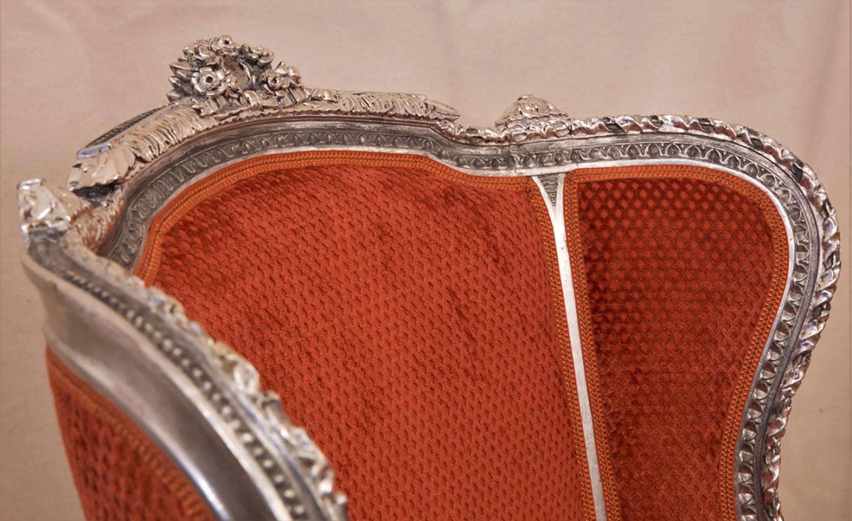 Paar Schweizer, französische Sessel, Louis XV.-Stil, Rokoko, versilbert, braun-rot im Angebot 2