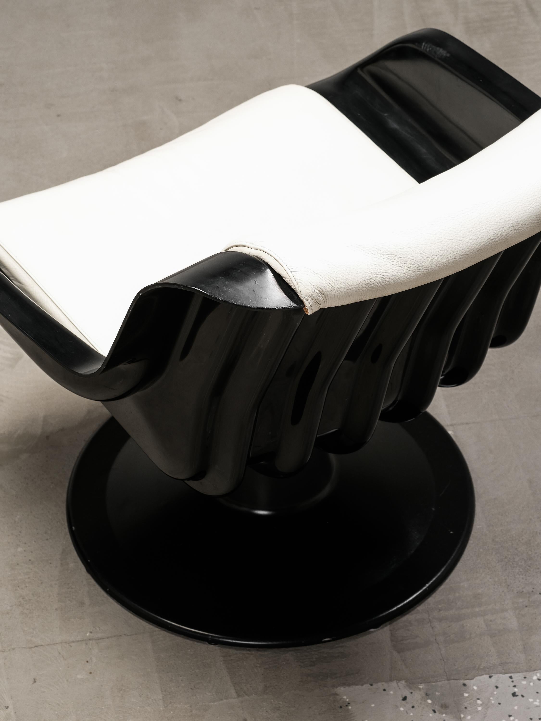 Paire de chaises longues pivotantes 3814-1KF par Yrjö Kukkapuro, Haimi, Finlande, années 1960 en vente 7