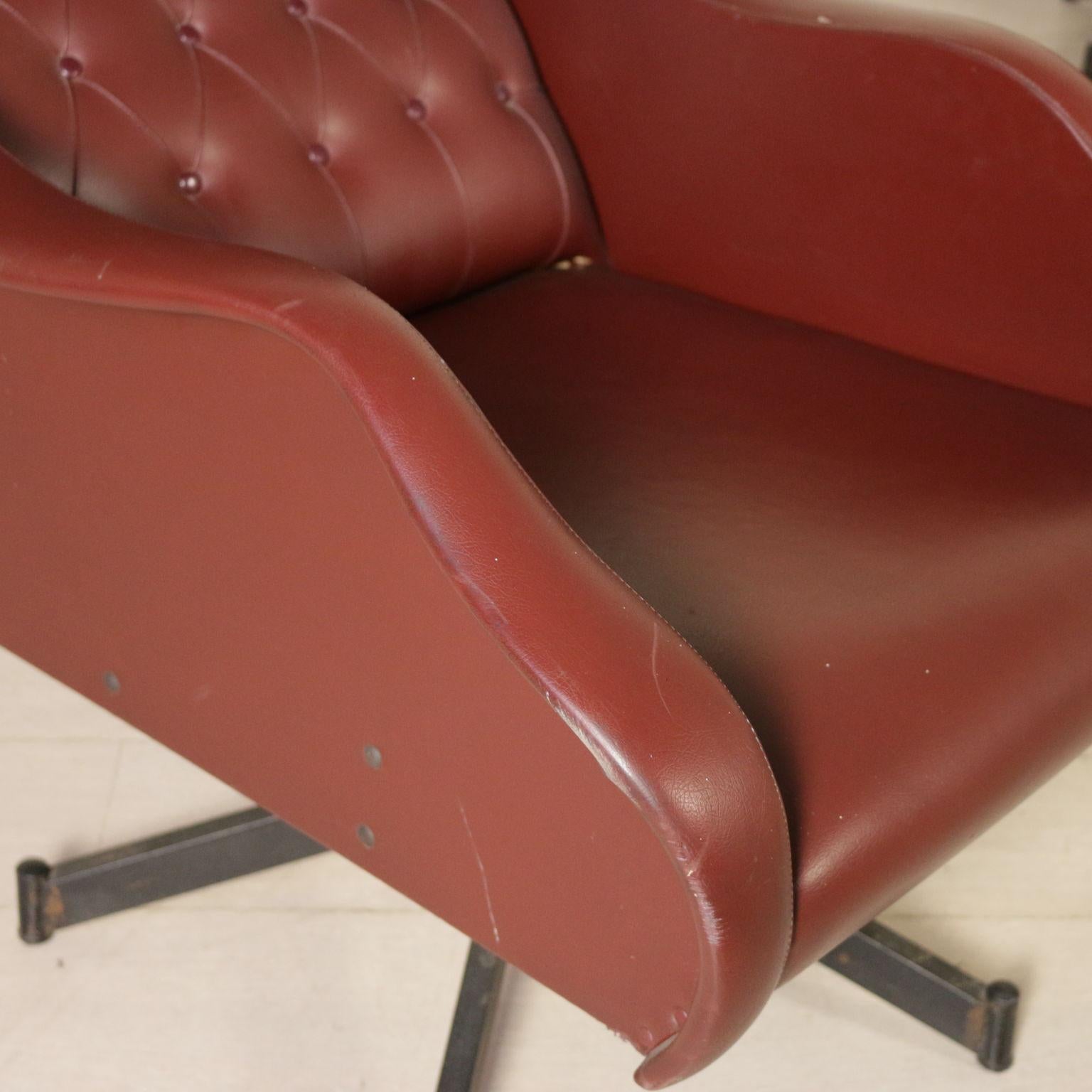 Pair of Swivel Armchairs Leatherette Metal Vintage, Italy, 1960s In Good Condition In Milano, IT