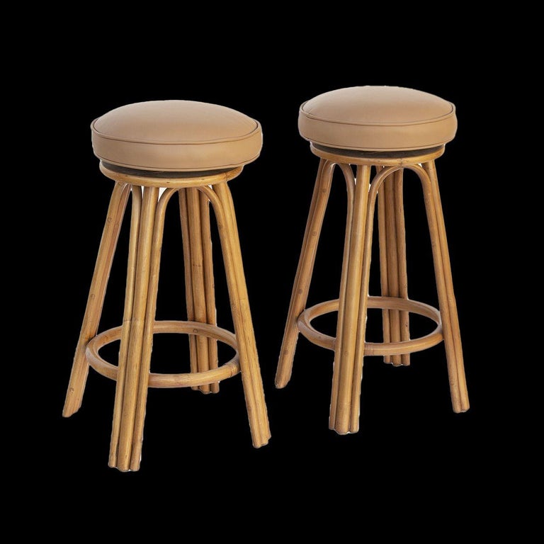 Pair of Swivel Barstools in Rattan and Leather For Sale at 1stDibs