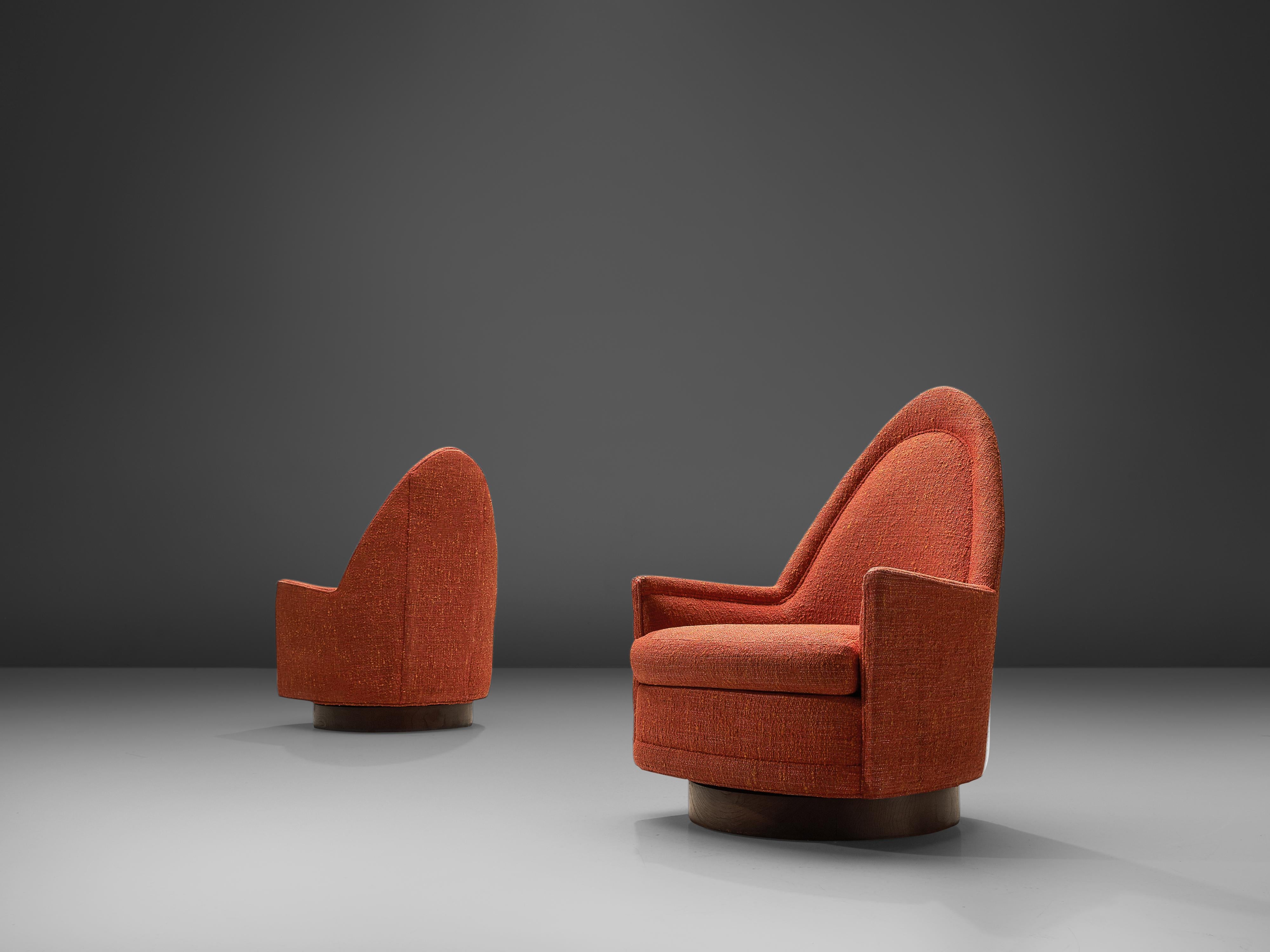 Selig, pair of swivel chairs, red fabric, wood, United States, 1960s

The combination of the high, drop-like pointy back and the straight front gives these chairs both a simplistic modern touch combined with outspoken elements. The chairs both have