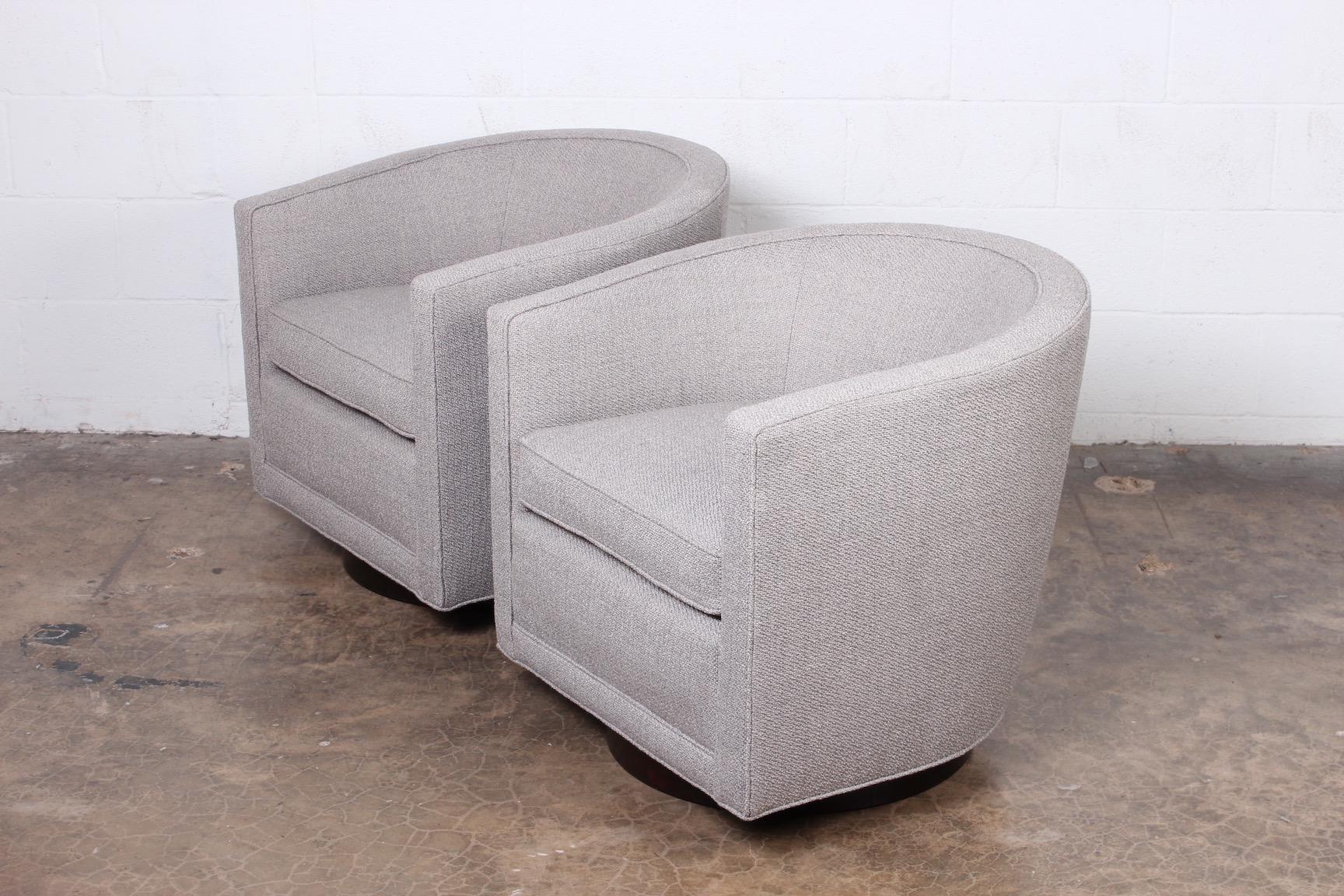 Pair of Swivel Chairs by Edward Wormley for Dunbar 4