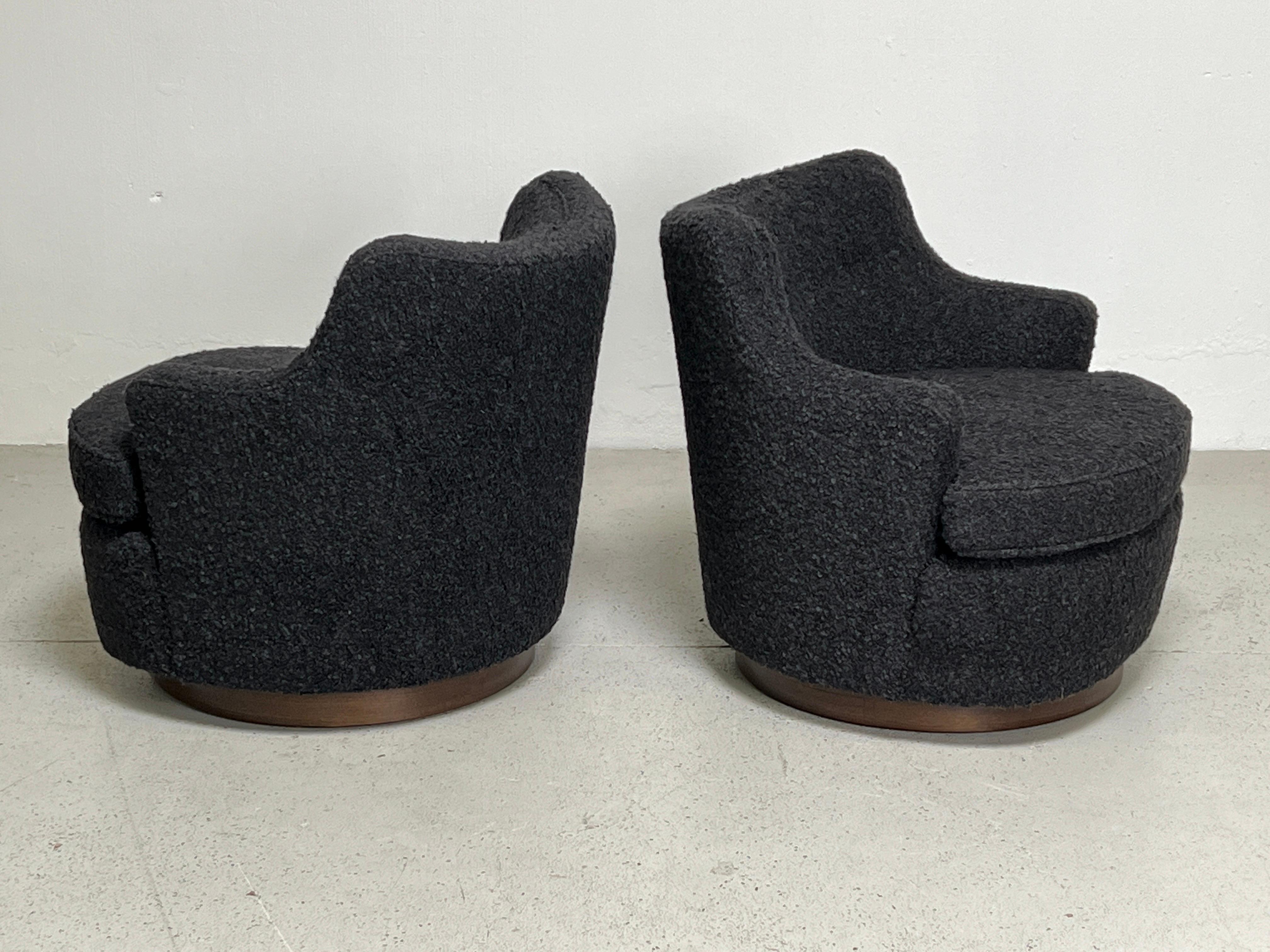 Pair of Swivel Chairs by Edward Wormley for Dunbar  4