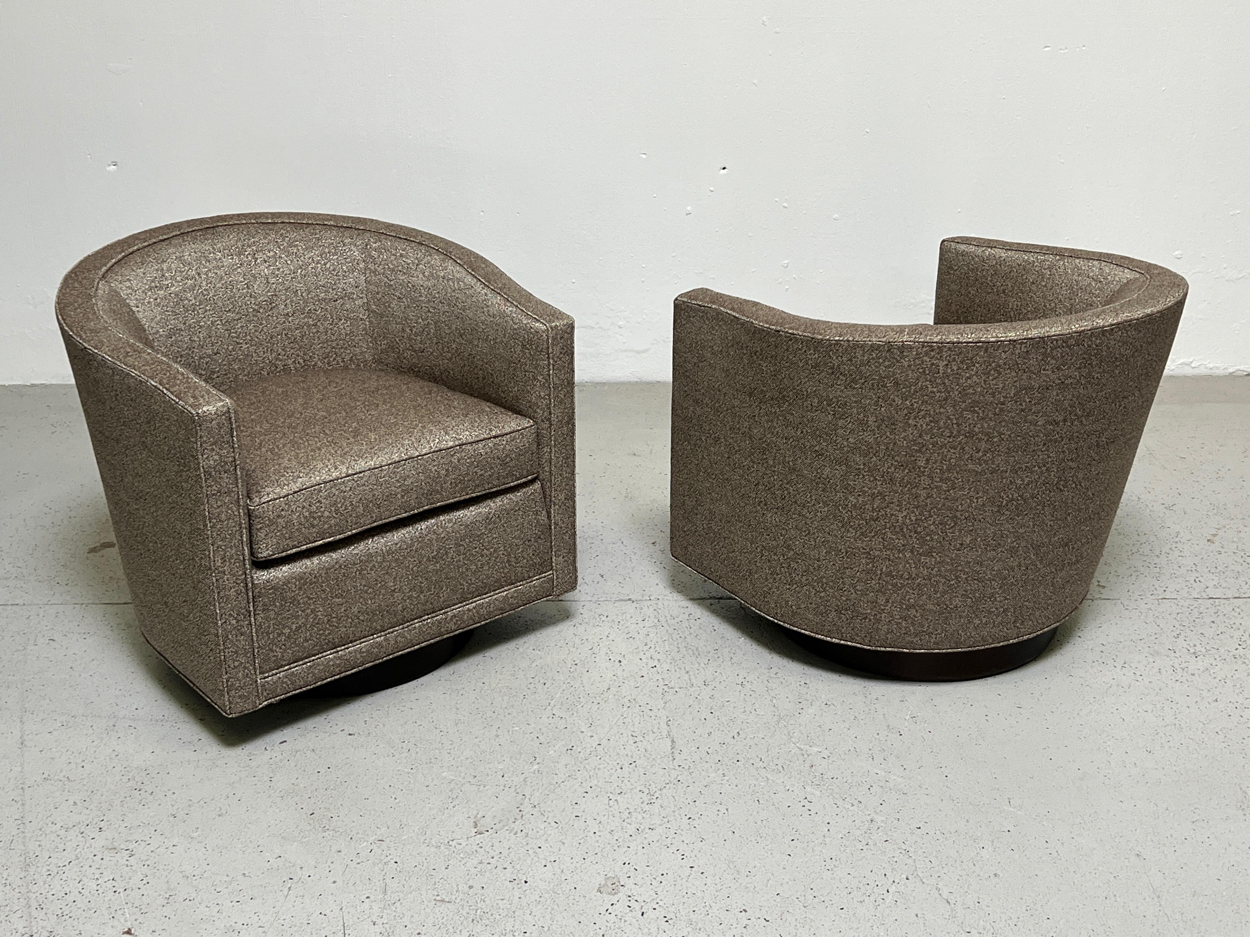 Pair of Swivel Chairs by Edward Wormley for Dunbar 4