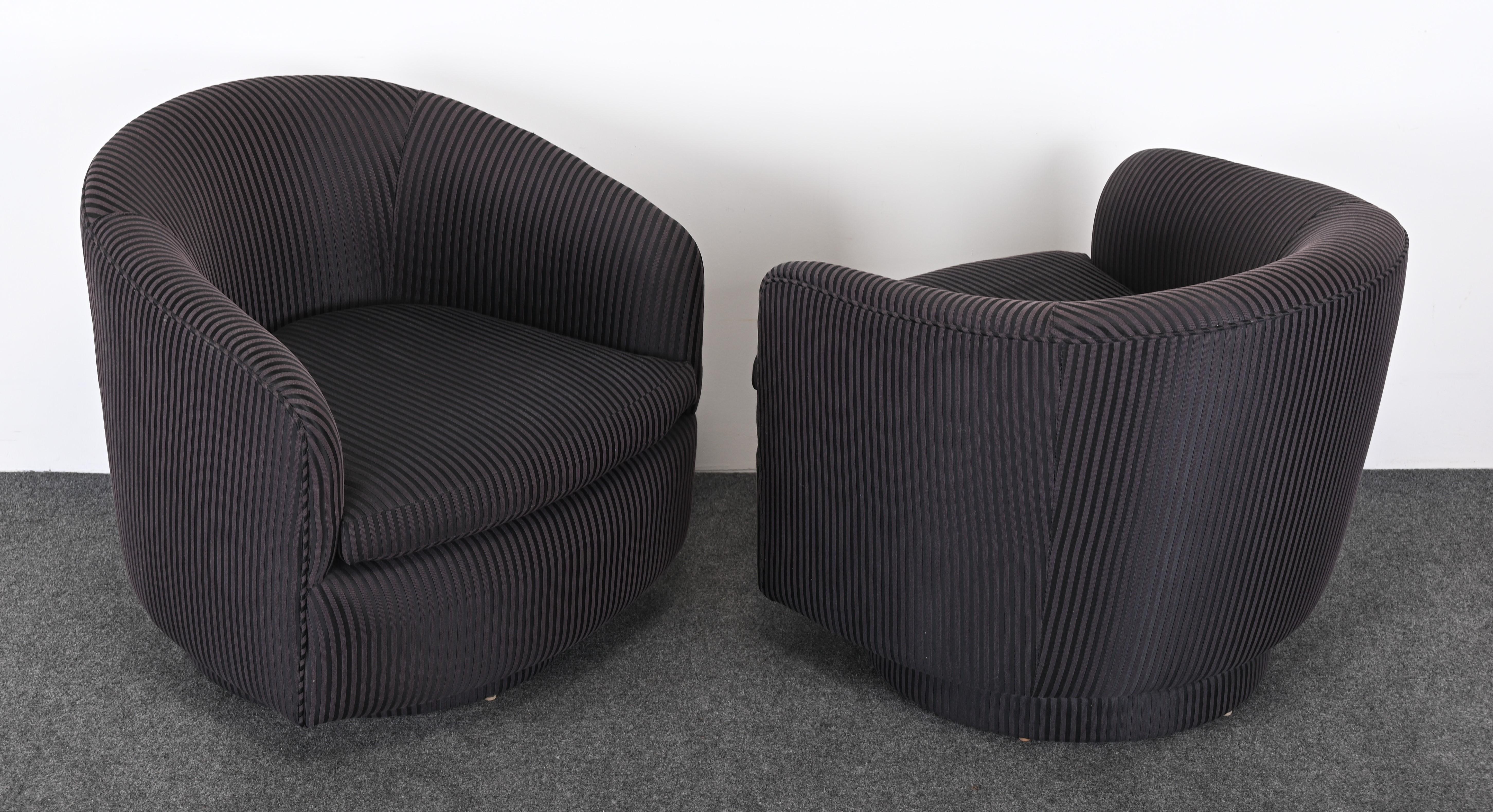 Modern Pair of Swivel Chairs by Milo Baughman for Thayer Coggin, 1990 For Sale