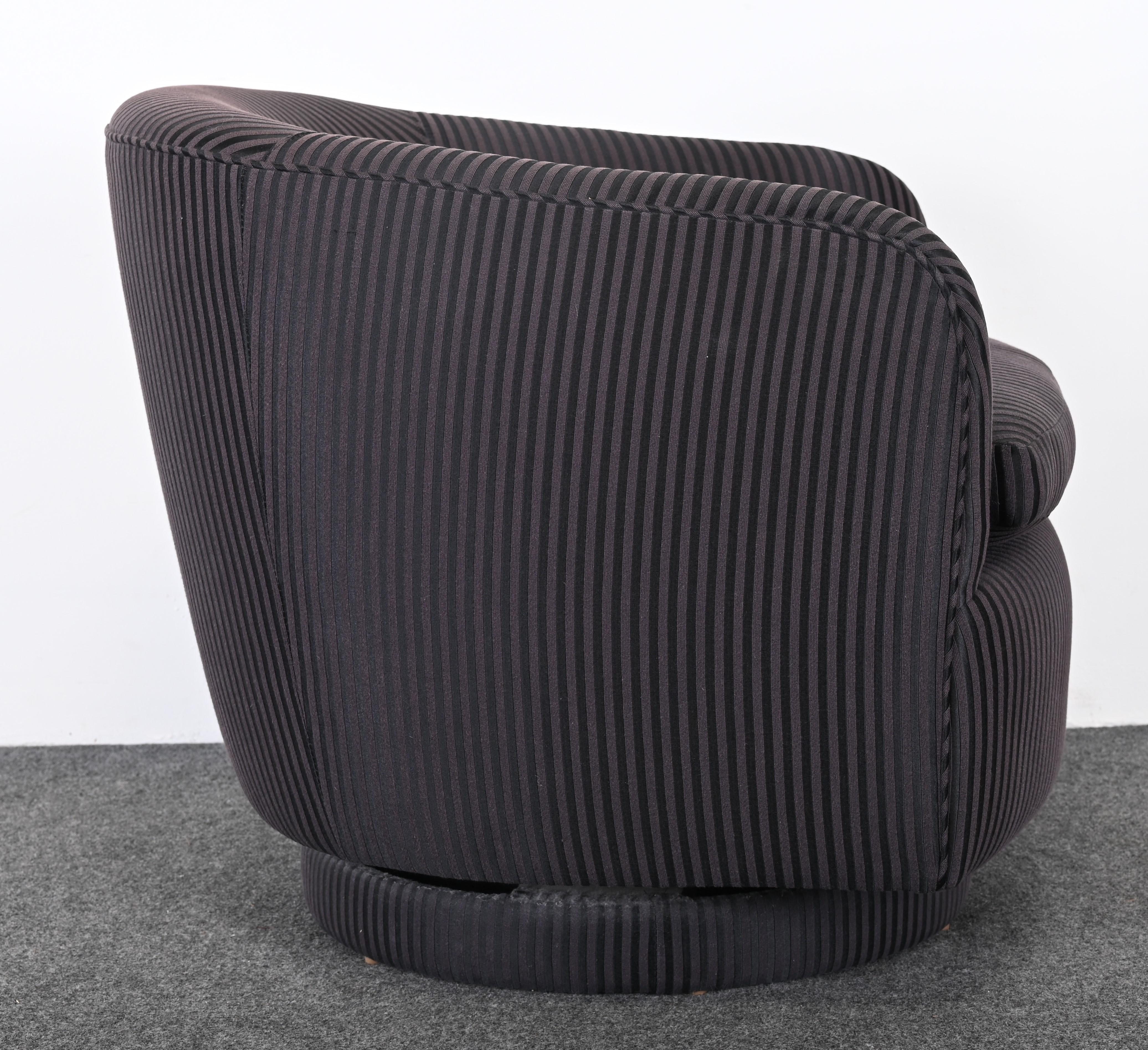 Pair of Swivel Chairs by Milo Baughman for Thayer Coggin, 1990 For Sale 2