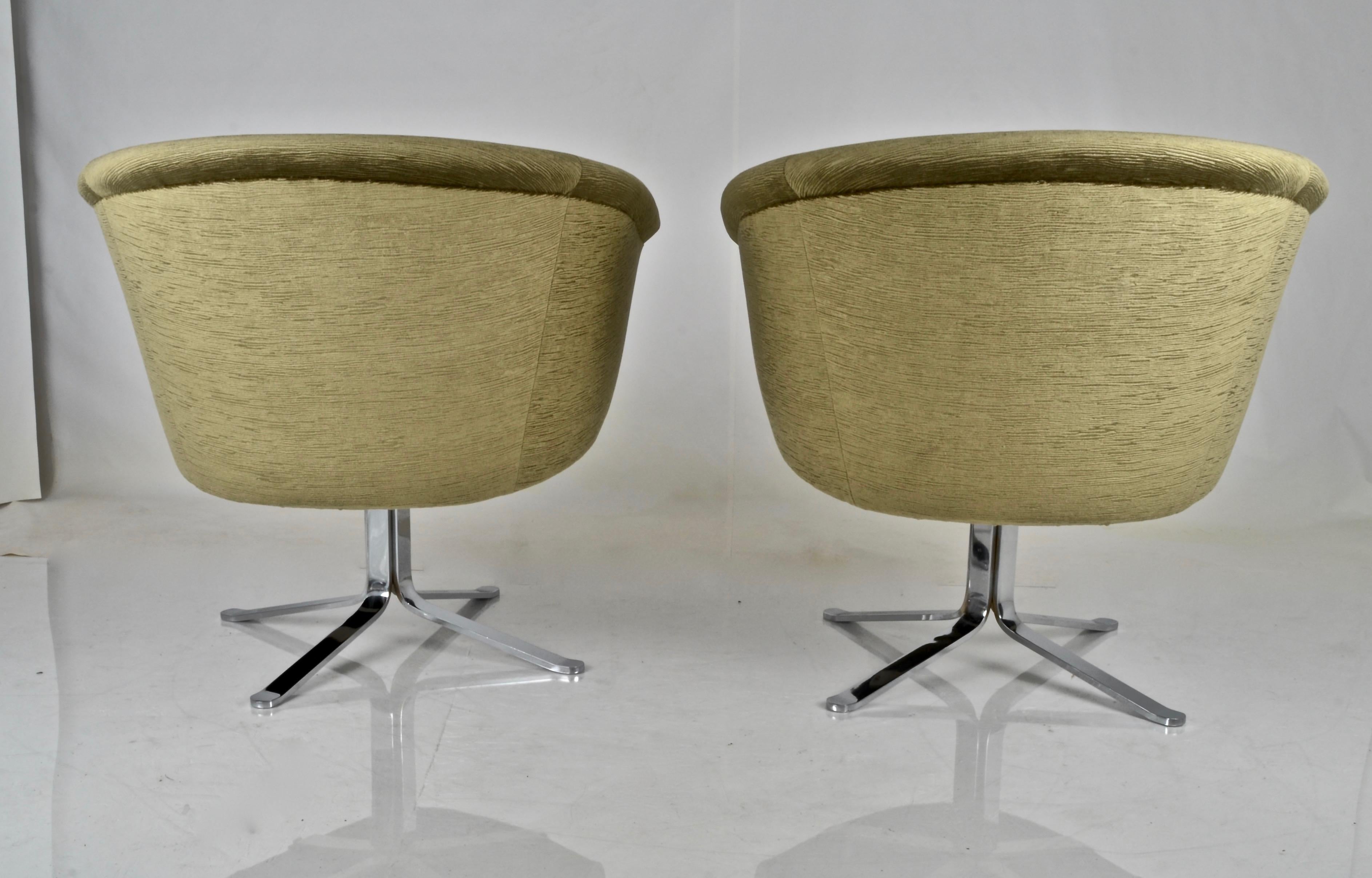 American Pair of Swivel Chairs by Nicos Zographos