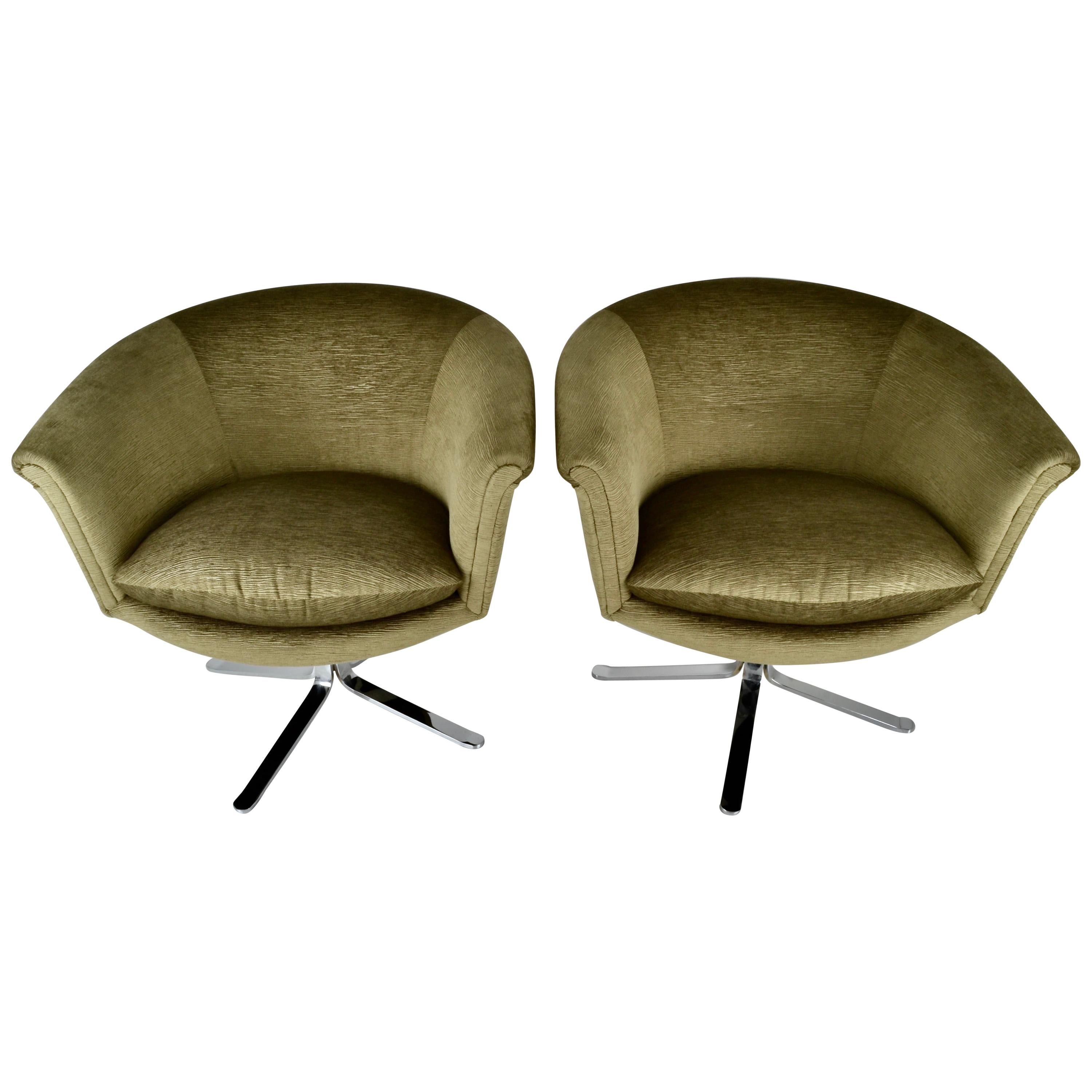 Pair of Unusual Swivel Chairs by Kroehler at 1stDibs
