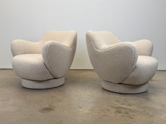 Pair of Swivel Chairs by Vladimir Kagan for Kagan-Dreyfuss