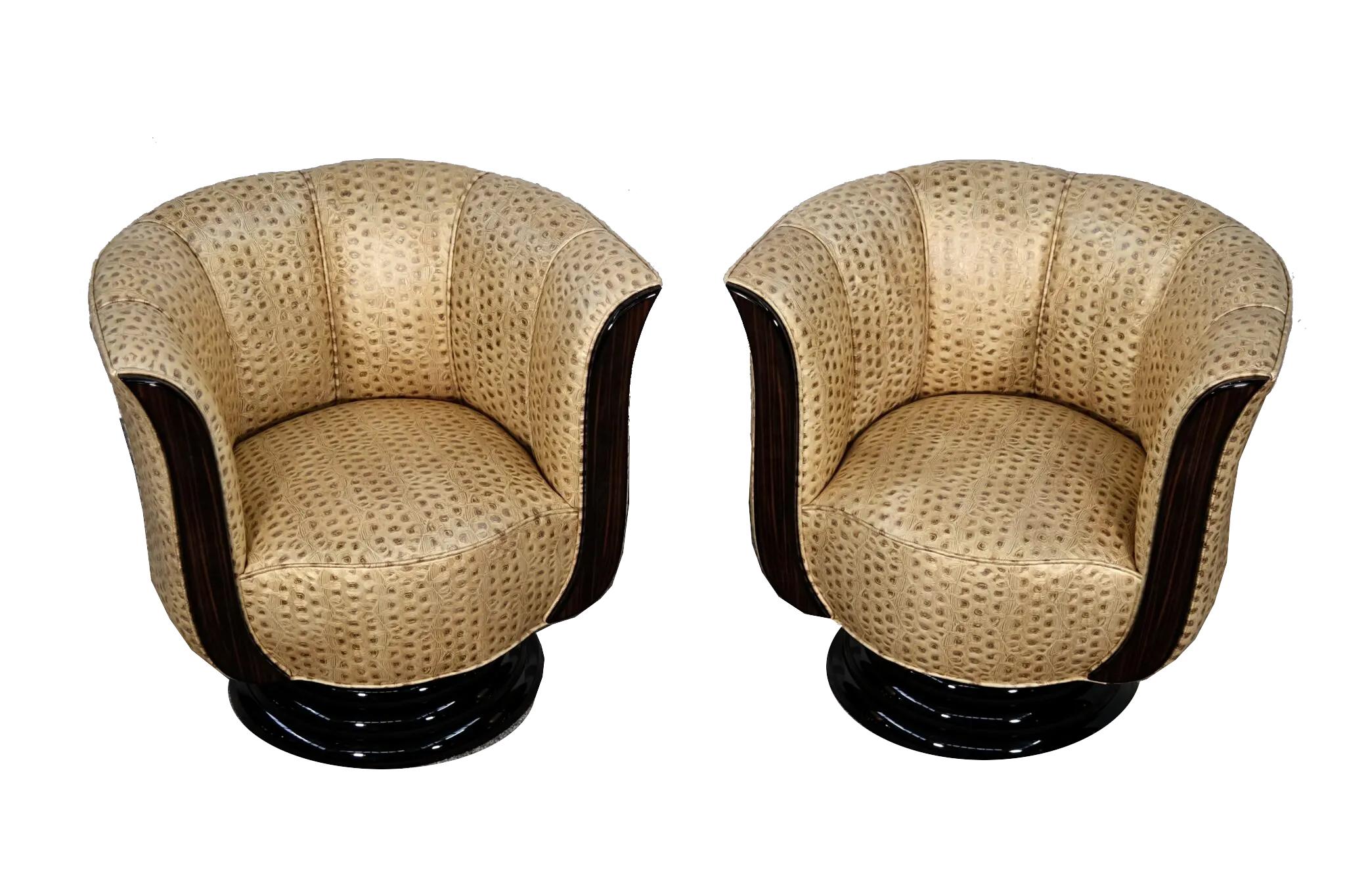 Pair of swivel chairs in gold-colored leather For Sale 1
