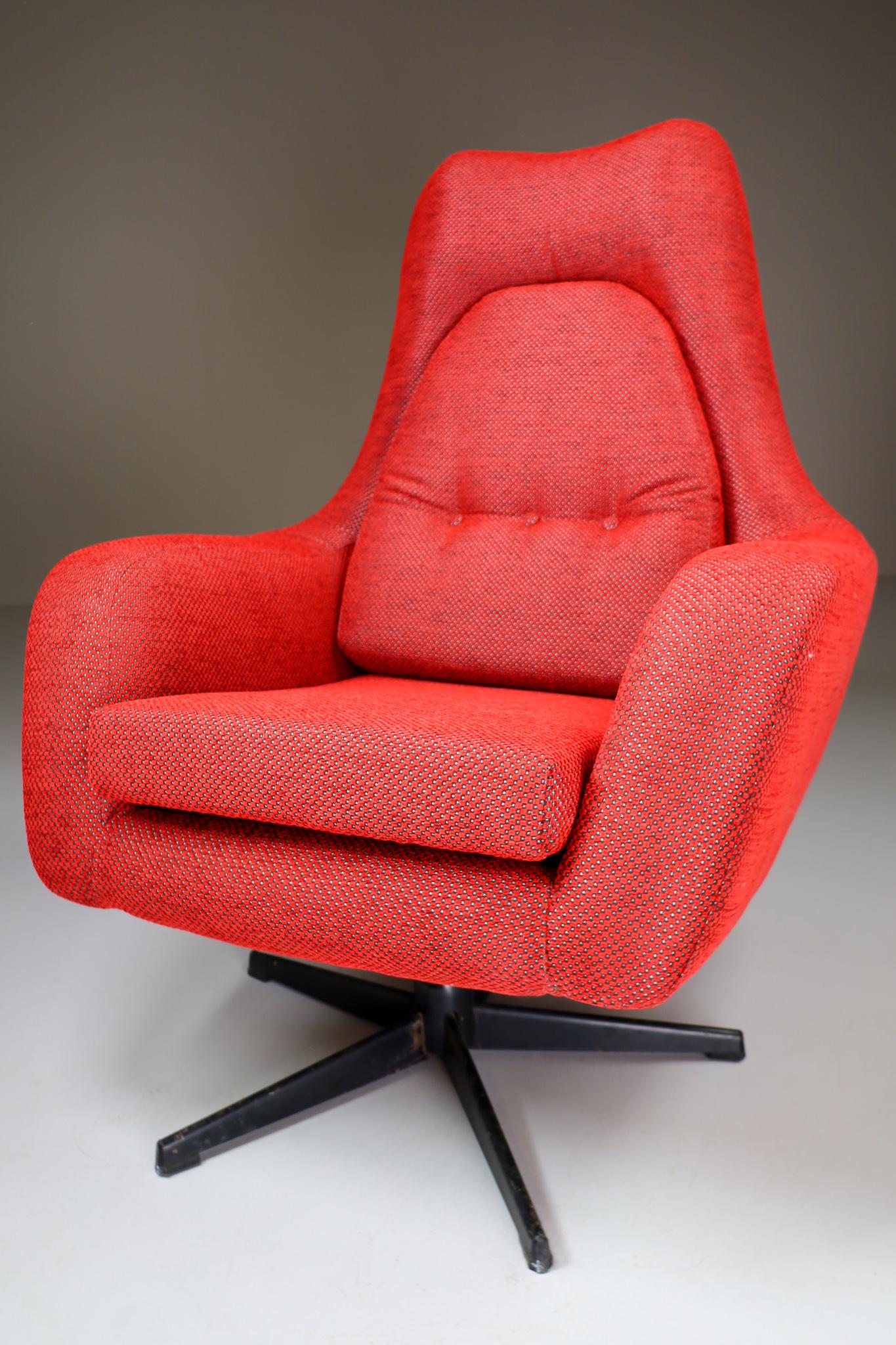 Pair of Swivel Chairs in New Reupholstered Red Fabric, Czech Republic 1970 For Sale 1