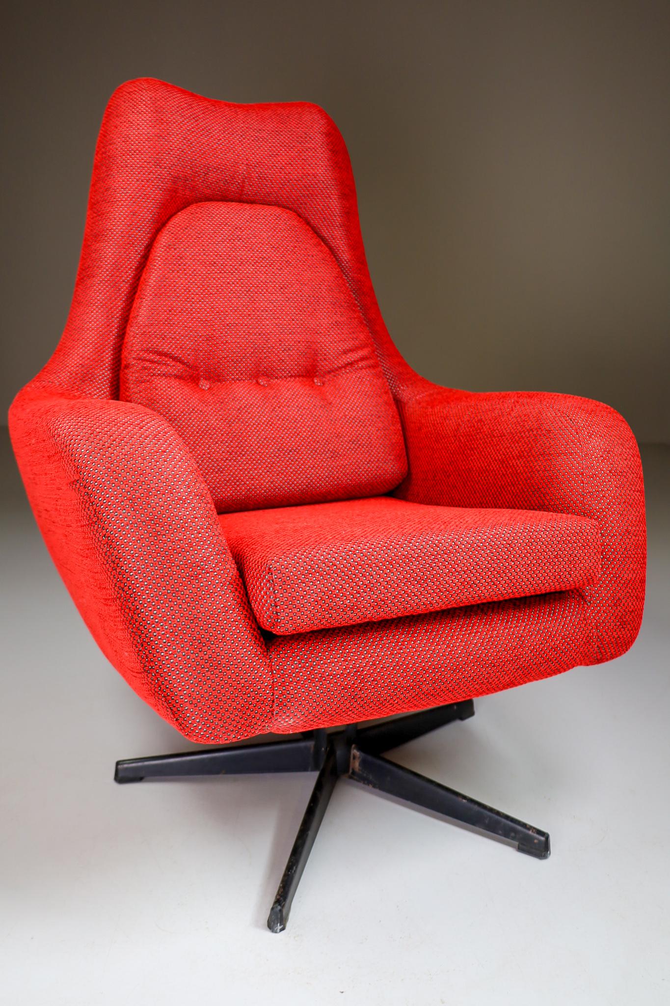 Pair of Swivel Chairs in New Reupholstered Red Fabric, Czech Republic 1970 For Sale 4