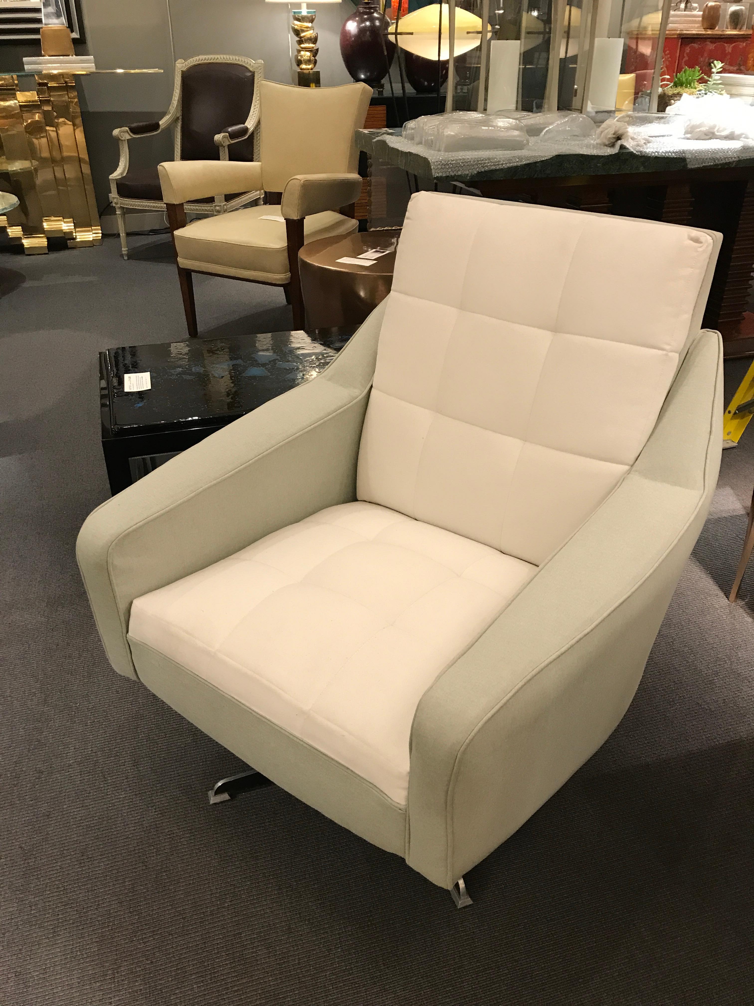 Pair of Swivel Chairs, Italy, 1970s In Good Condition In New York, NY
