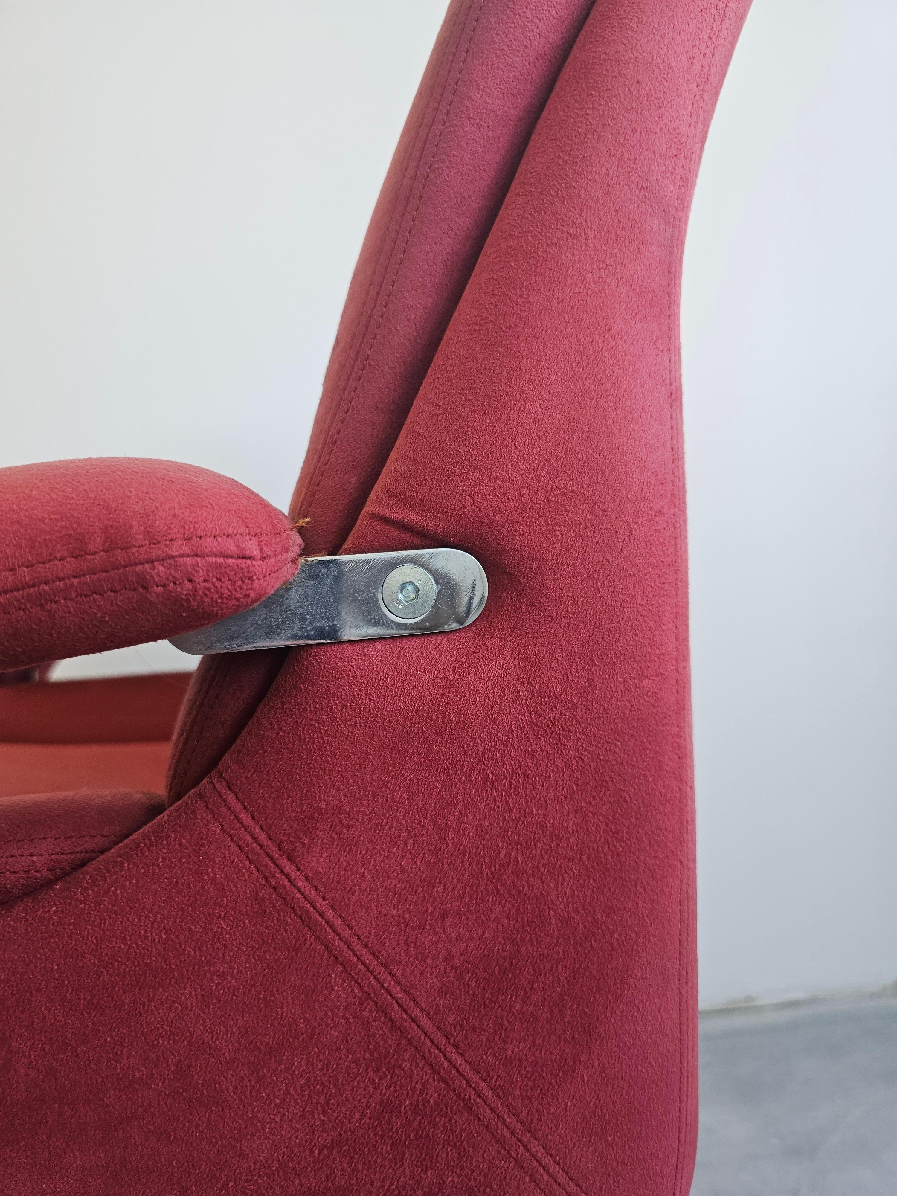 Acier Paire de chaises pivotantes Modèle P85 conçu par Giovanni Offredi pour Saporiti en vente
