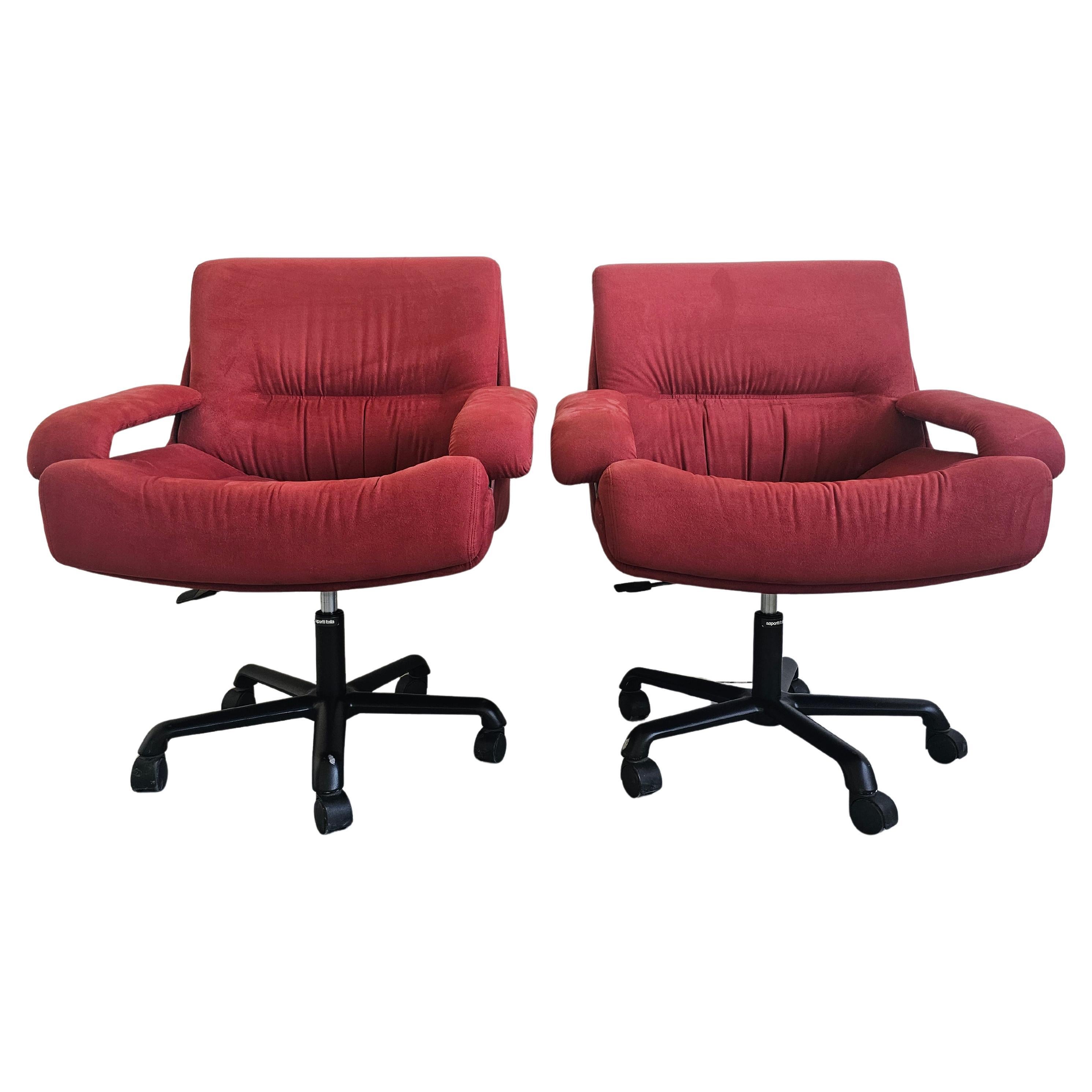 Paire de chaises pivotantes Modèle P85 conçu par Giovanni Offredi pour Saporiti en vente