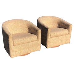 Pair of Swivel Club Chairs by Roger Sprunger for Dunbar