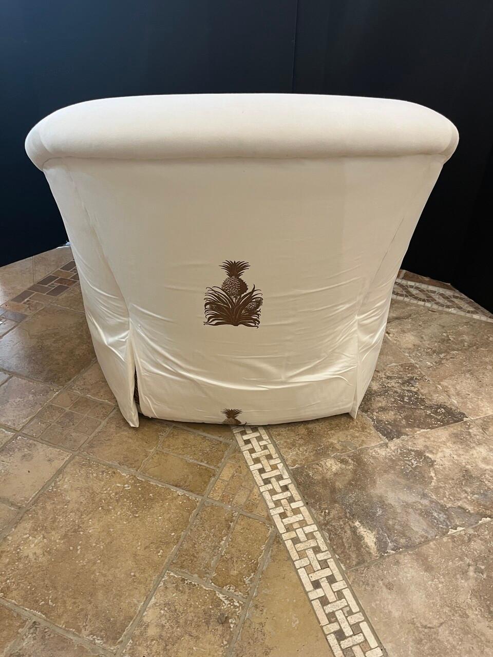 Pair Of Swivel Club Chairs In Good Condition For Sale In Houston, TX