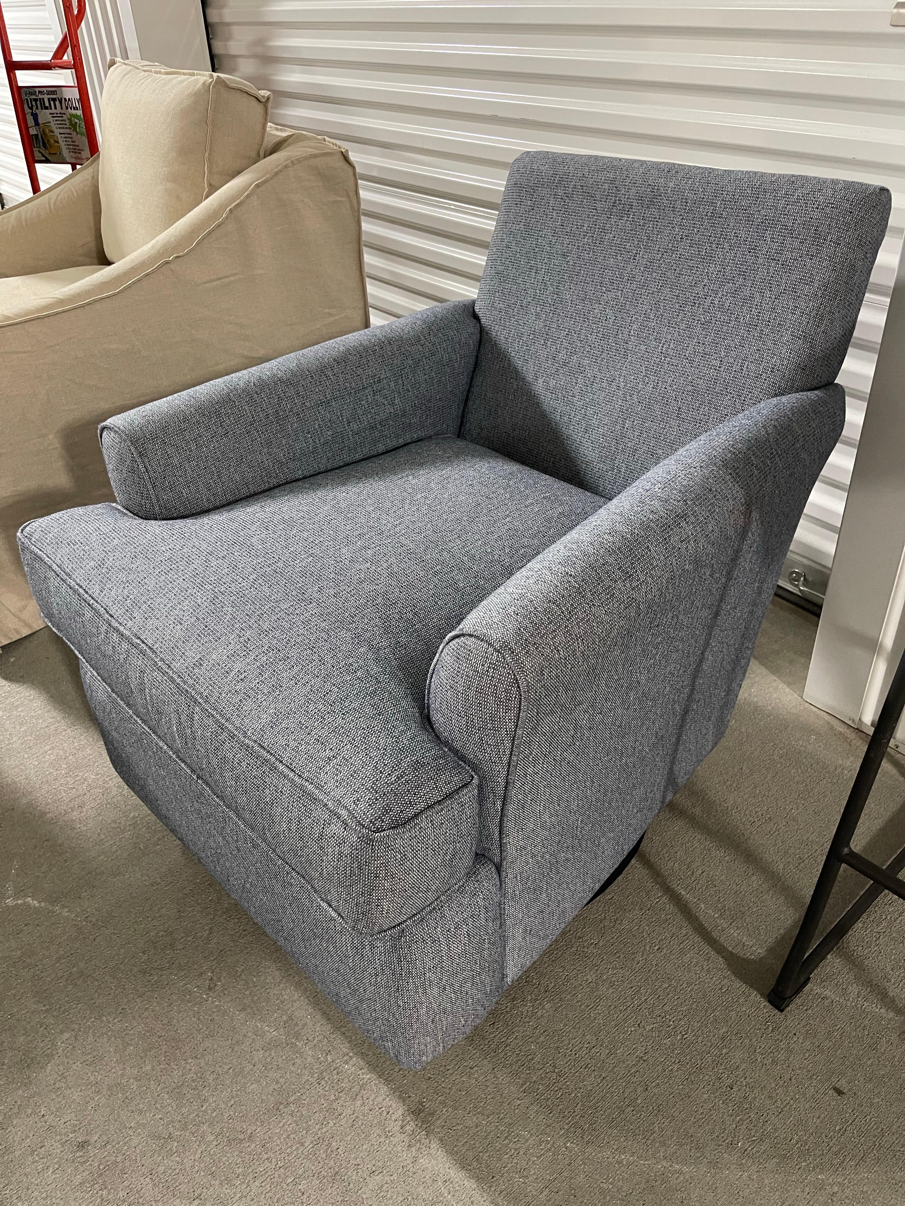 Pair of Swivel Club Chairs Upholstered in a Blue Tone Fabric, 21st Century In Good Condition For Sale In Savannah, GA