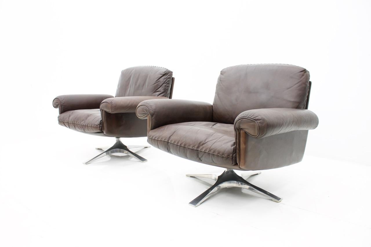 Pair of Swivel Leather Lounge Chairs DS 31 by De Sede, 1970s 3