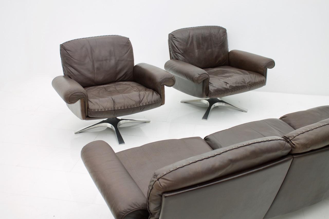 Pair of Swivel Leather Lounge Chairs DS 31 by De Sede, 1970s 8