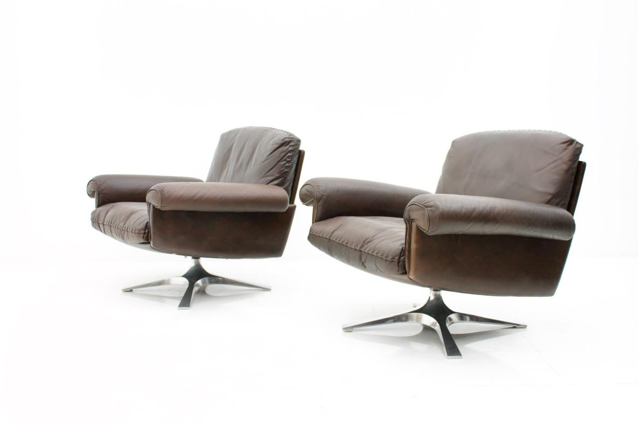 Steel Pair of Swivel Leather Lounge Chairs DS 31 by De Sede, 1970s