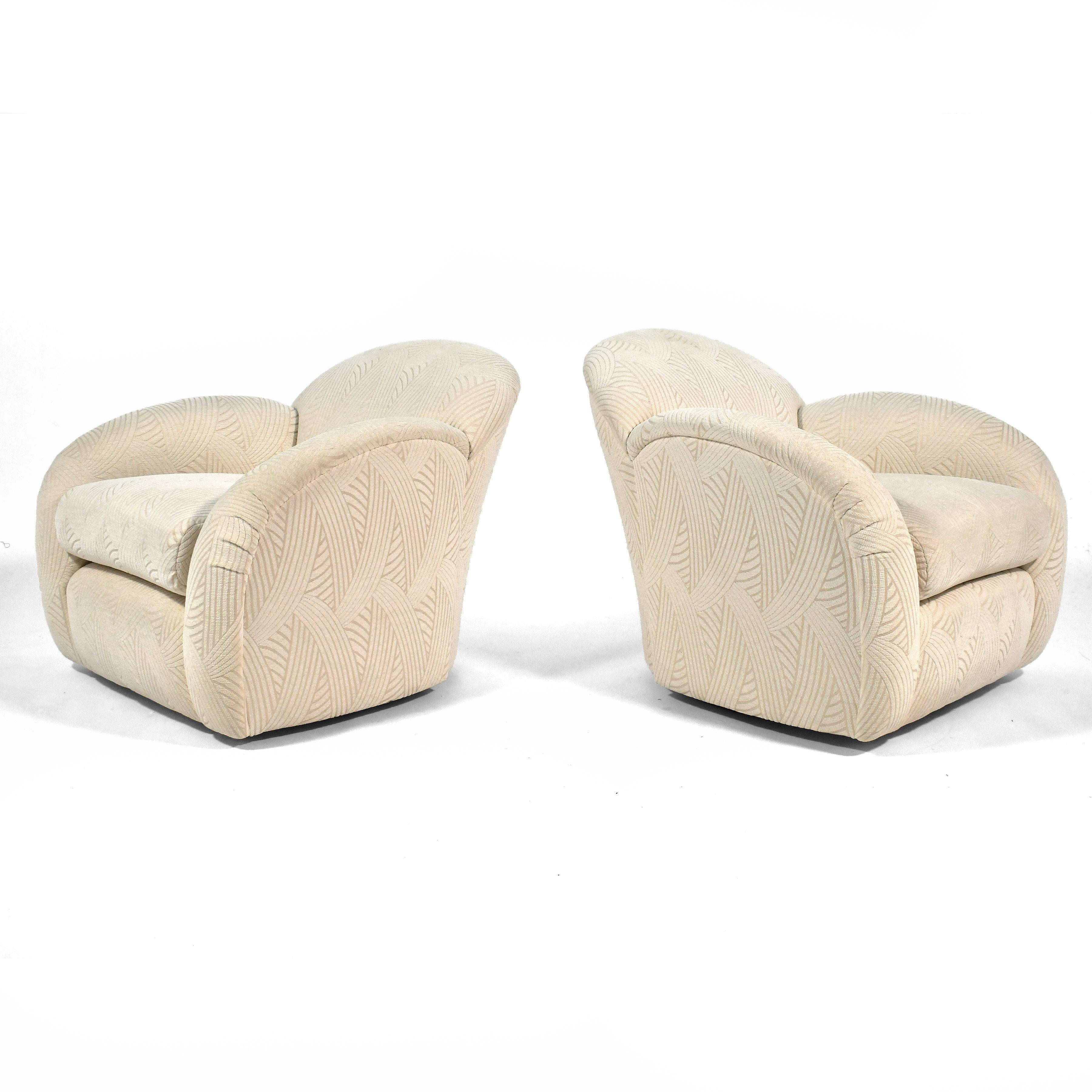 Pair of Swivel Lounge Chairs by Interior Crafts For Sale 3