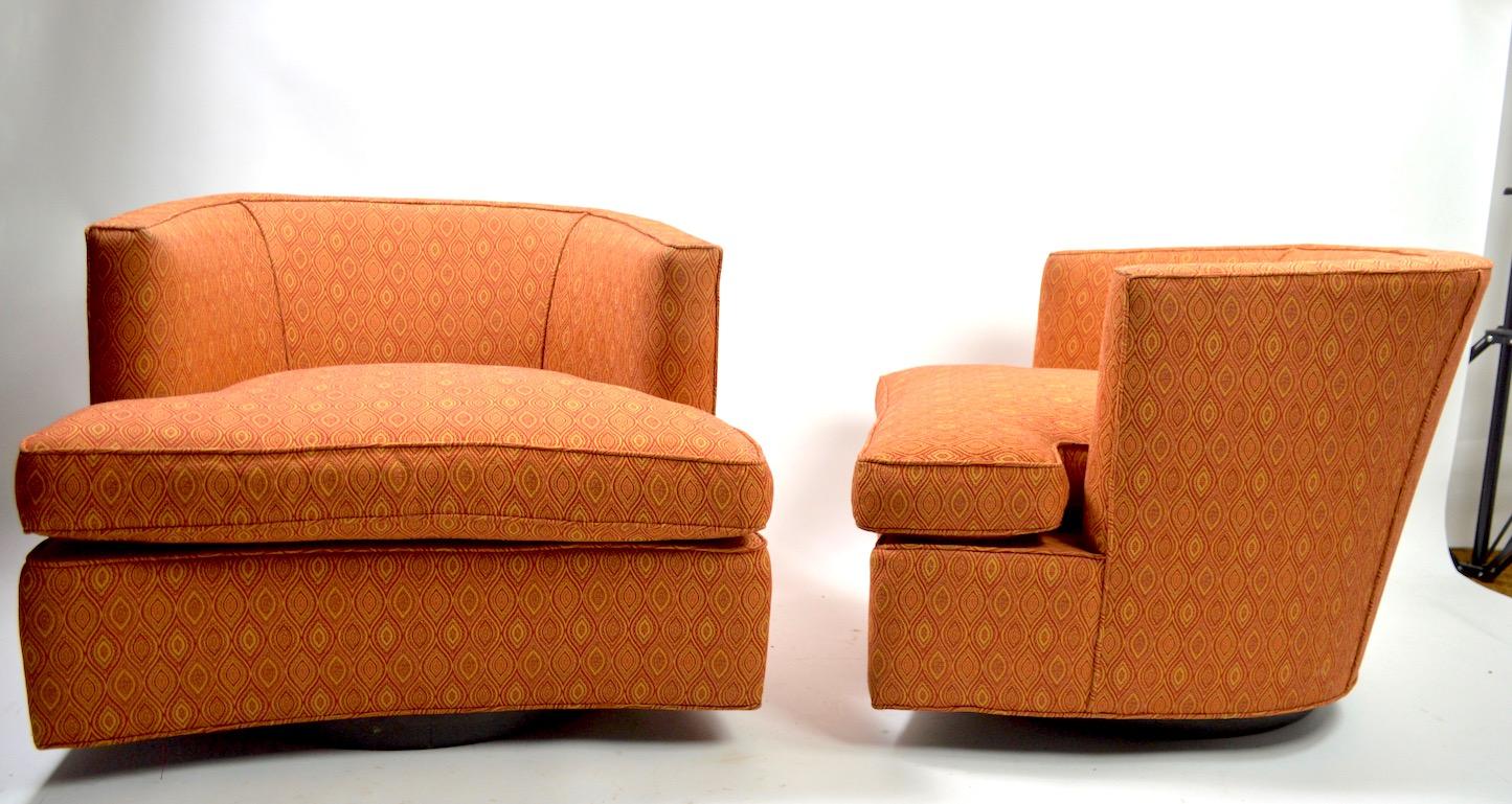 Pair of Swivel Lounge Chairs Designed by Harvey Probber 9