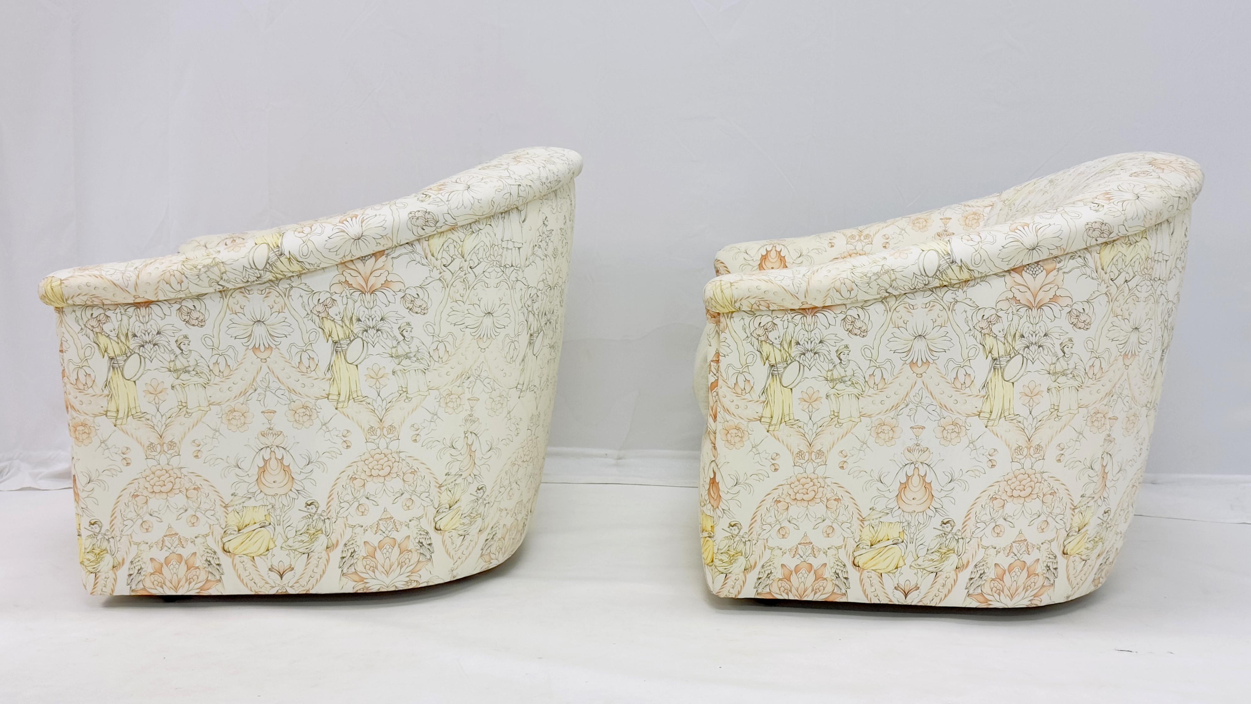 Paire de chaises longues pivotantes en tissu Chinoisiere de J. Robert Scott en vente 3