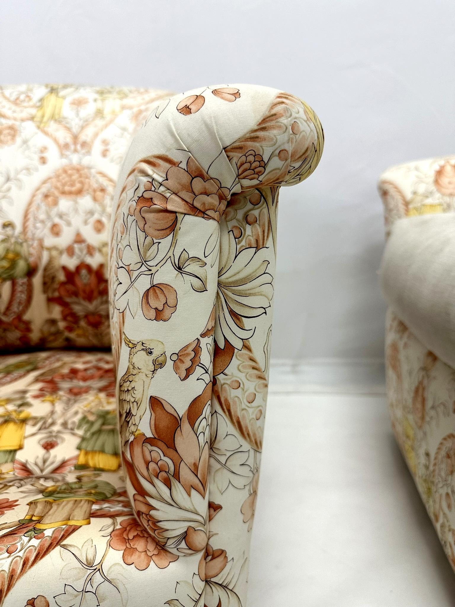 Paire de chaises longues pivotantes en tissu Chinoisiere de J. Robert Scott en vente 6