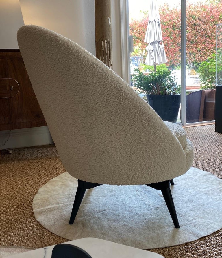Contemporary Pair of Swivel Lounge Chairs in Ivory Bouclé by AdM Bespoke For Sale