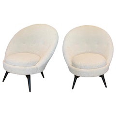 Pair of Swivel Lounge Chairs in White Bouclé
