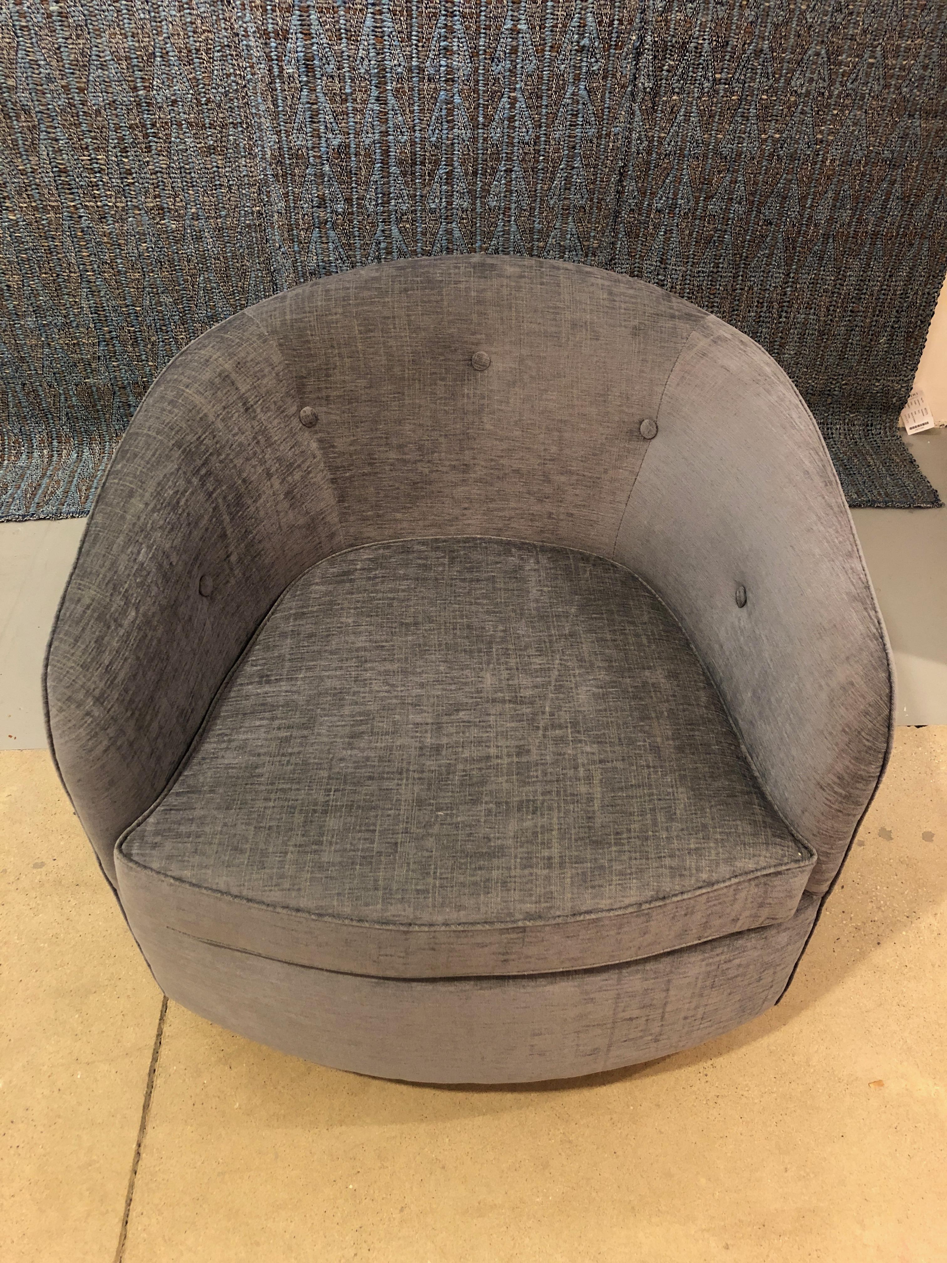 Pair of Swivel Lounge Chairs on Walnut Base In Excellent Condition For Sale In New York, NY