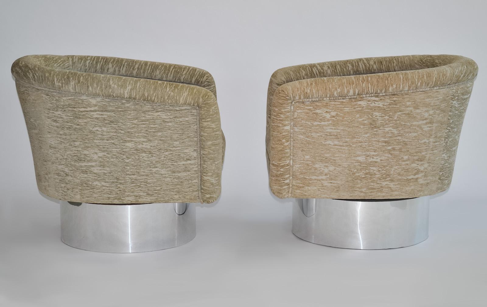 Modern Pair of Swivel Lounge Chairs by Leon Rosen for Pace Collection, 1970's