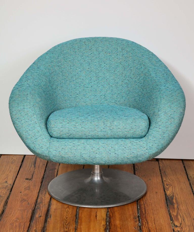 Pair of Swivel Lounge Tulip Chairs by Gastone Rinaldi in Blue Tweed, Italy, 1970 For Sale 5