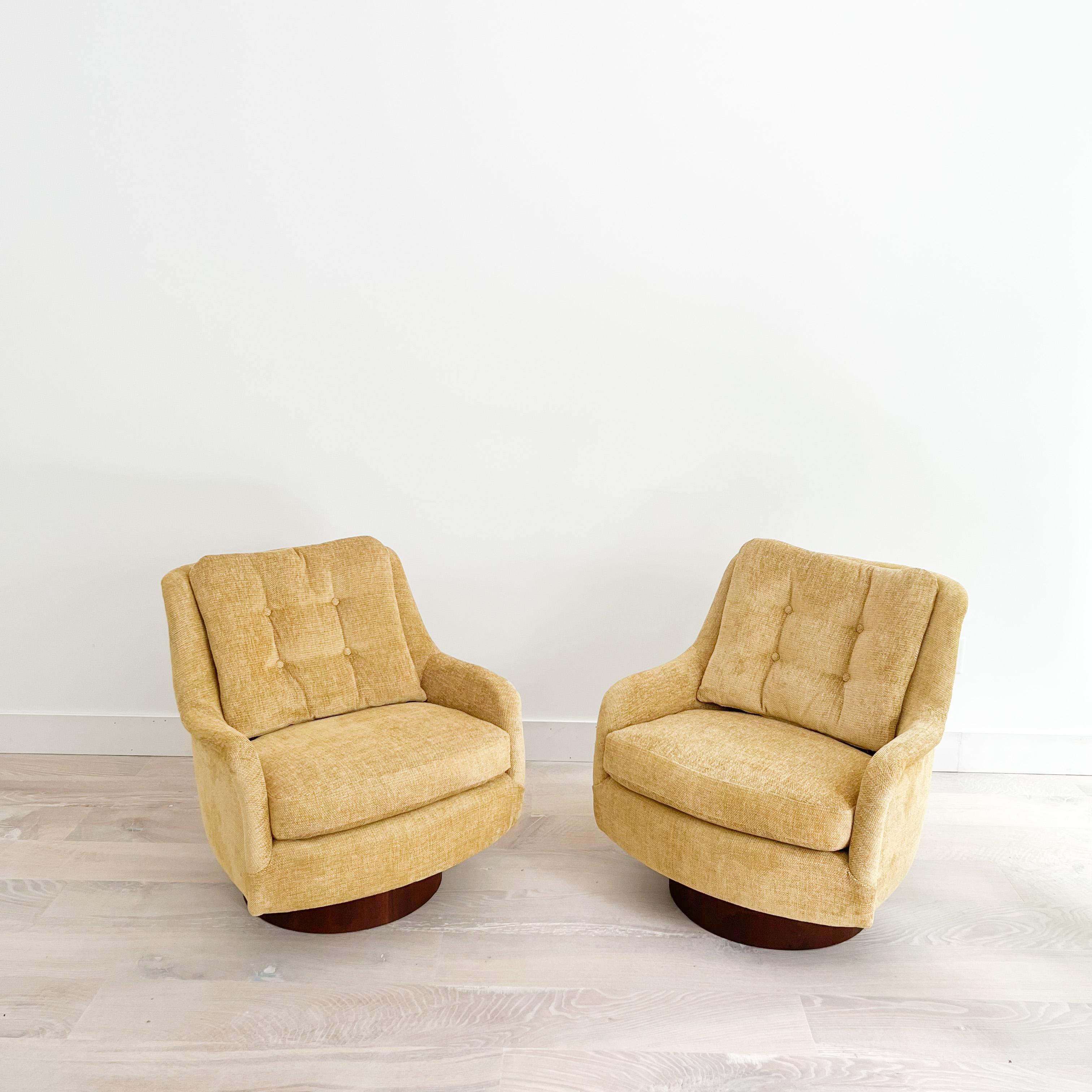 Pair of Swivel Rockers w/ New Upholstery, Attributed to Adrian Pearsall In Good Condition In Asheville, NC