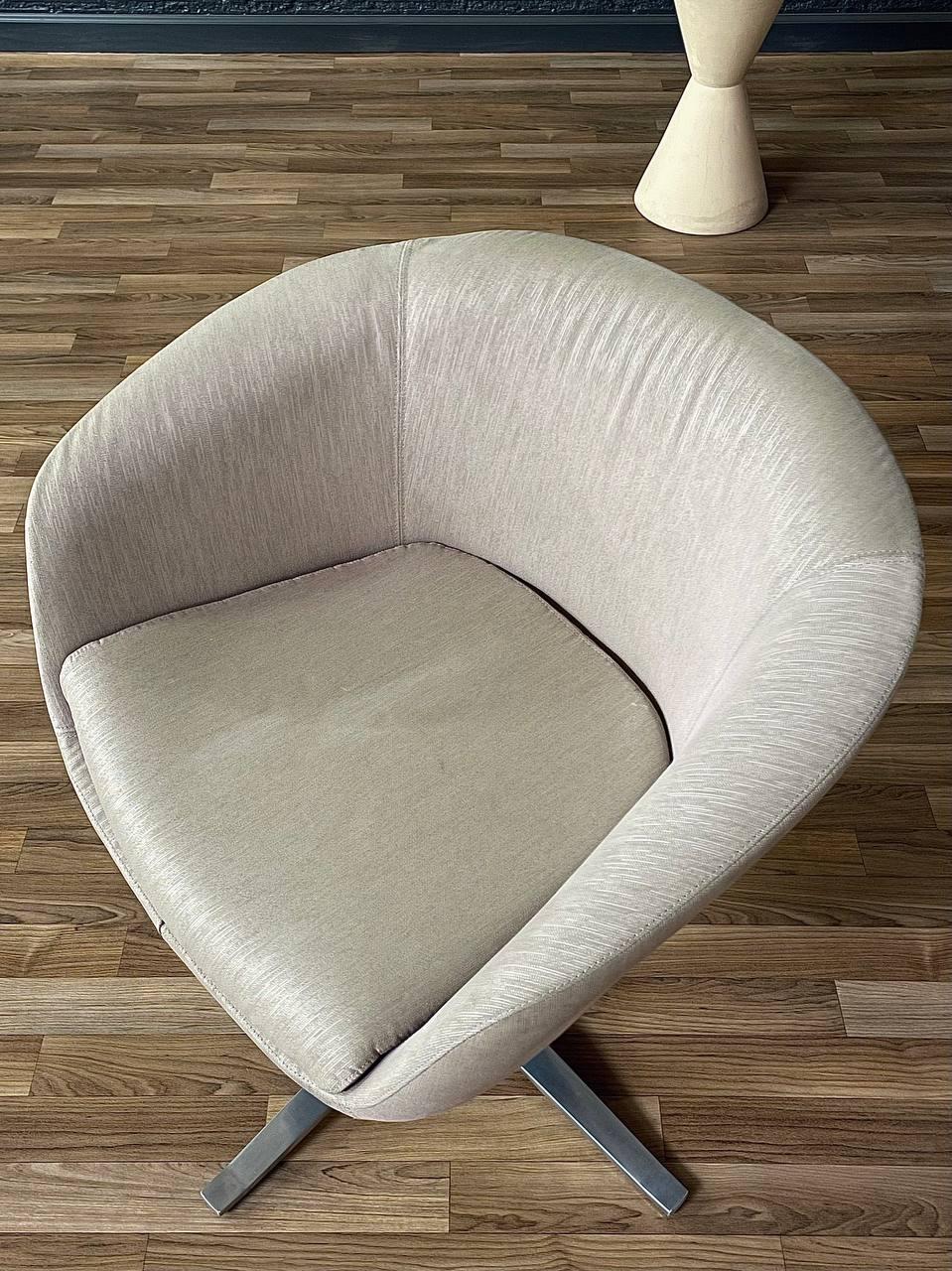 Pair of Swivel Steel Pod Chairs by Pearsan Lloyd 1