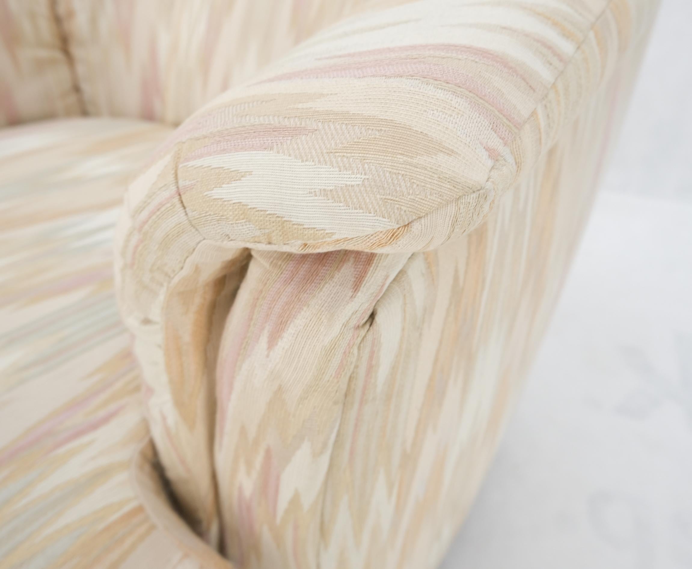 Paire de chaises Pod pivotantes et inclinables de style moderne du milieu du siècle dernier, en tissu à points de flamme en vente 2