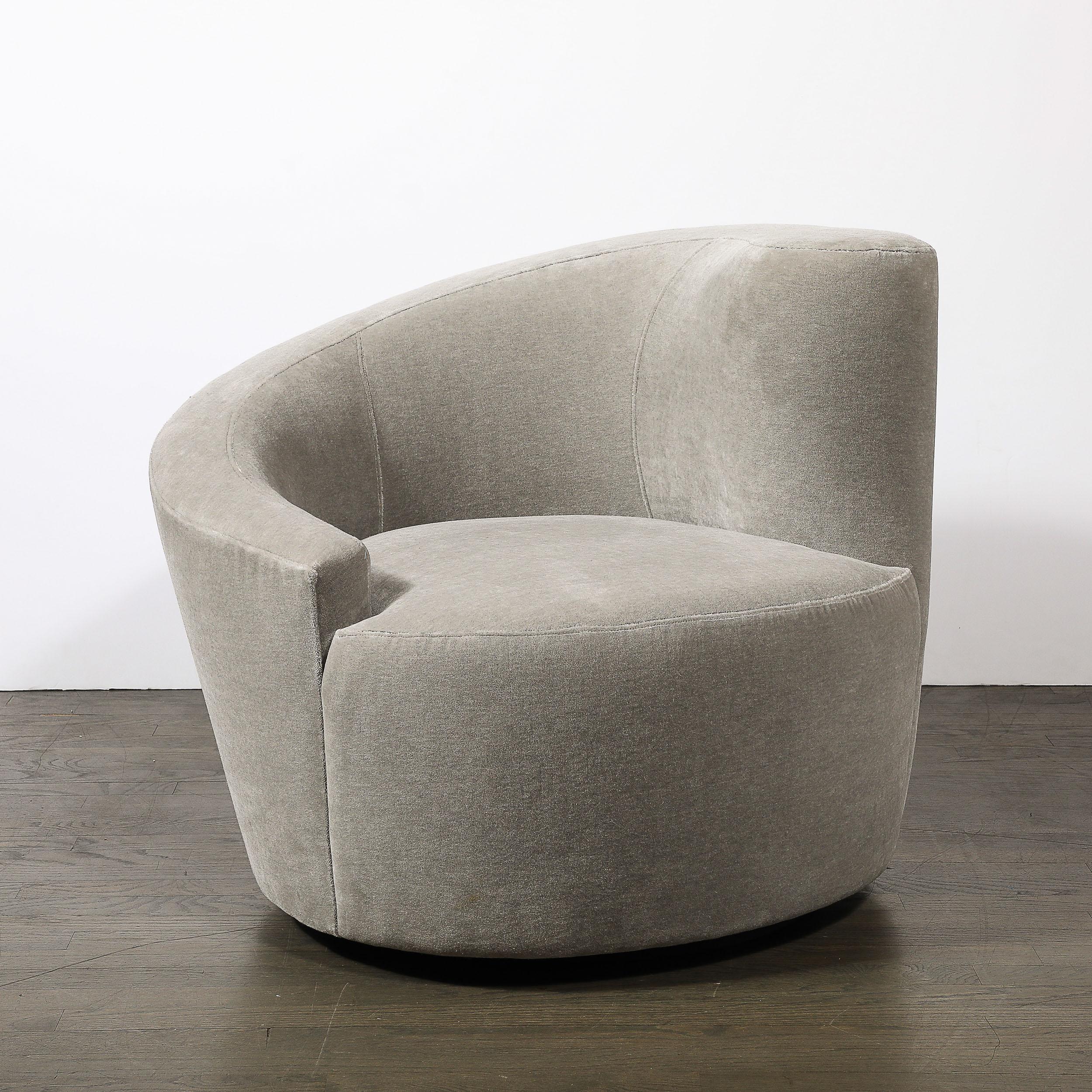 Mid-Century Modern Pair of Swiveling 
