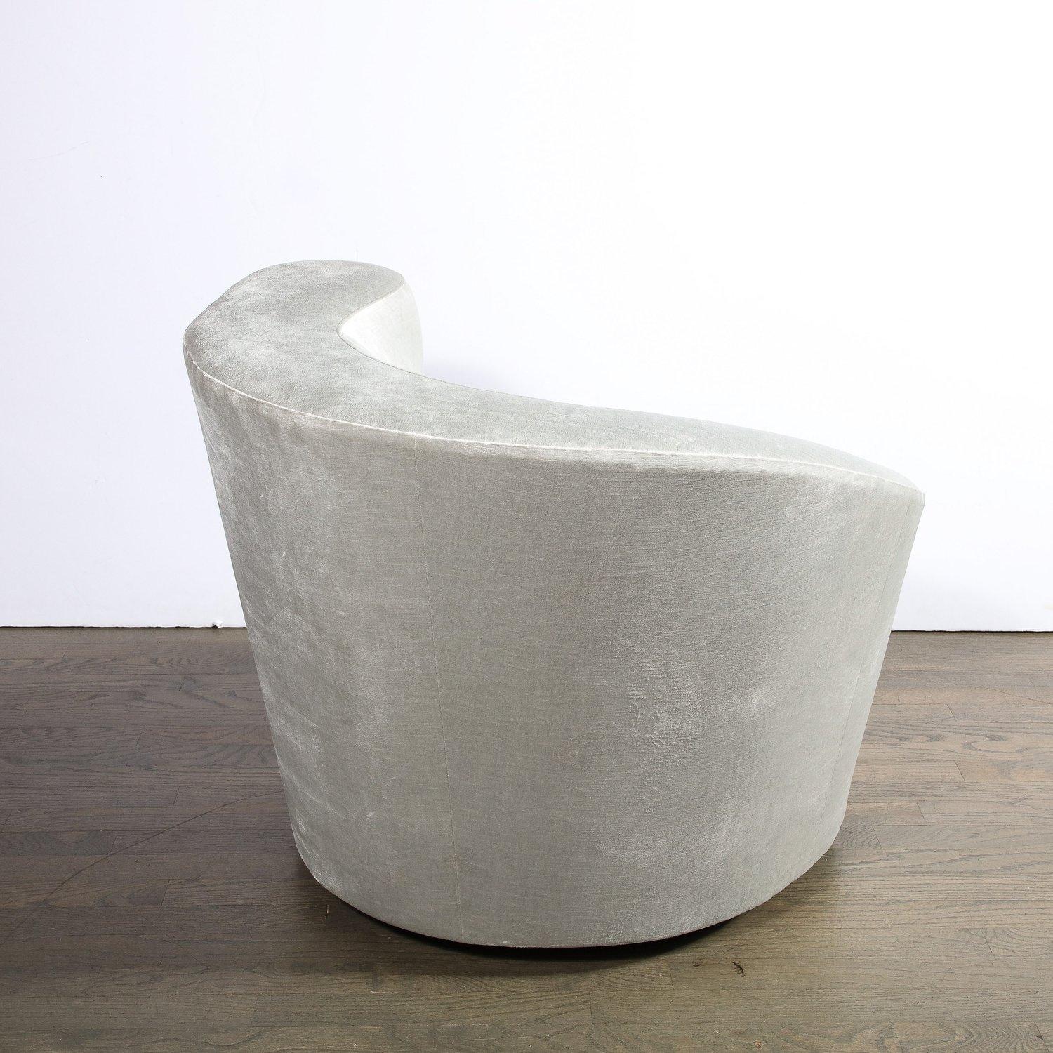20ième siècle Paire de chaises pivotantes « Nautilus » de Vladimir Kagan en platine fumé en vente