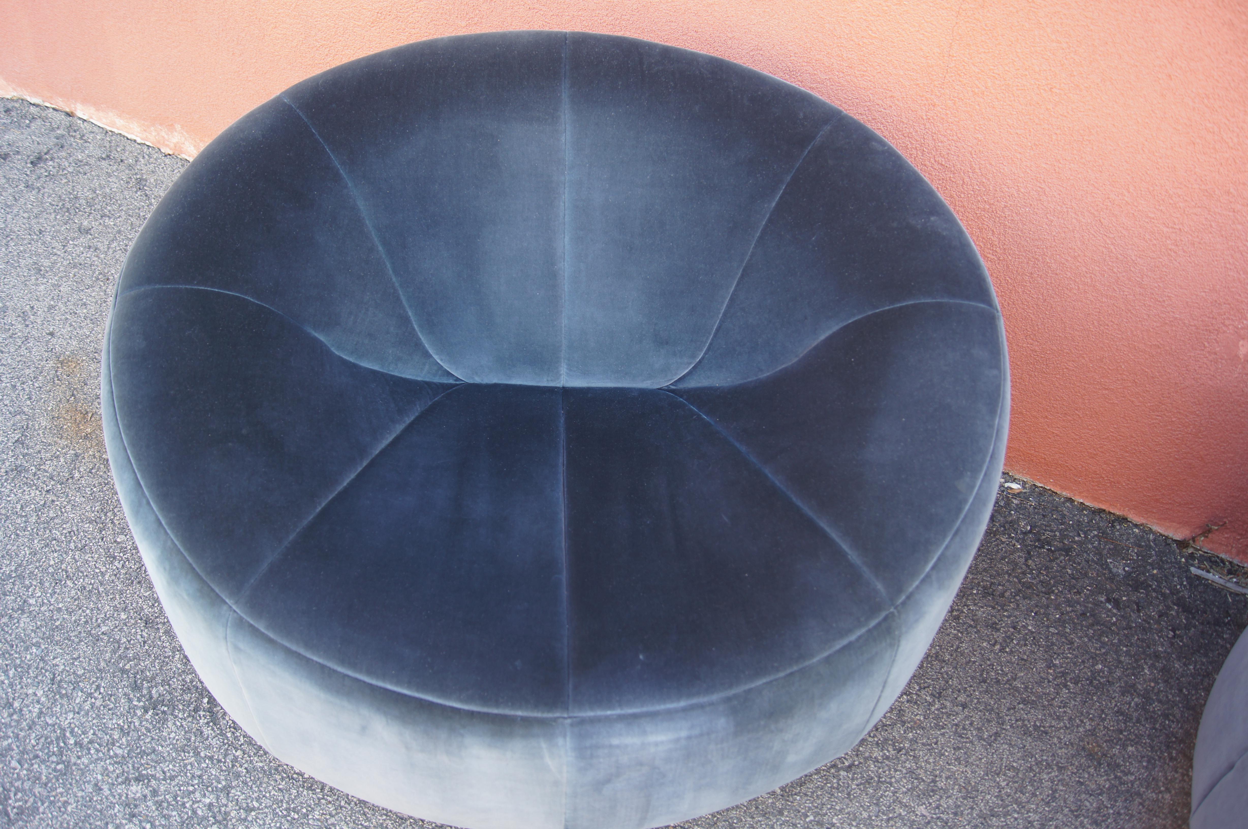 Pair of Swiveling Pumpkin Armchairs by Pierre Paulin for Ligne Roset In Good Condition In Dorchester, MA