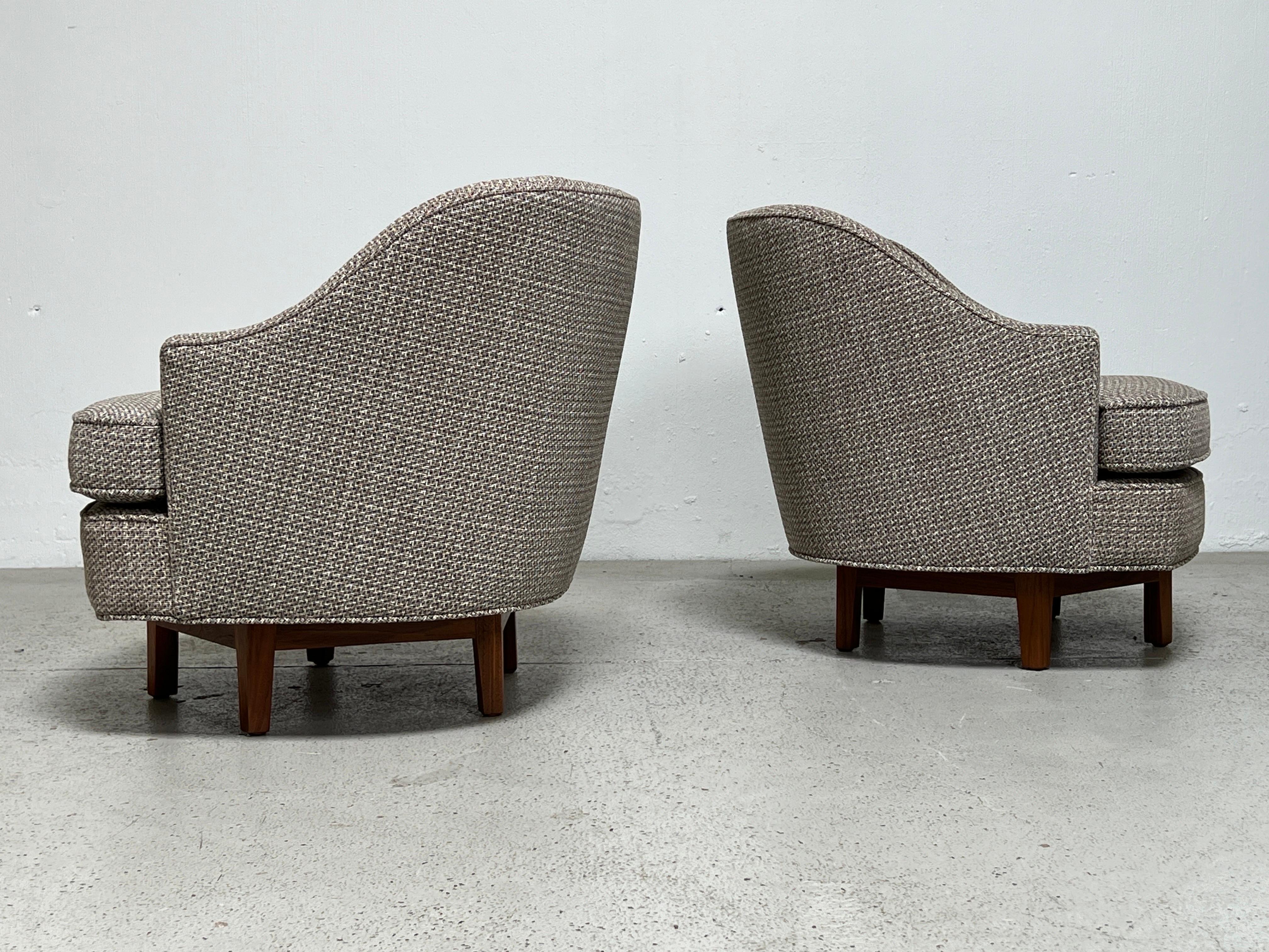 Walnut Pair of Swivels Chairs by Edward Wormley for Dunbar